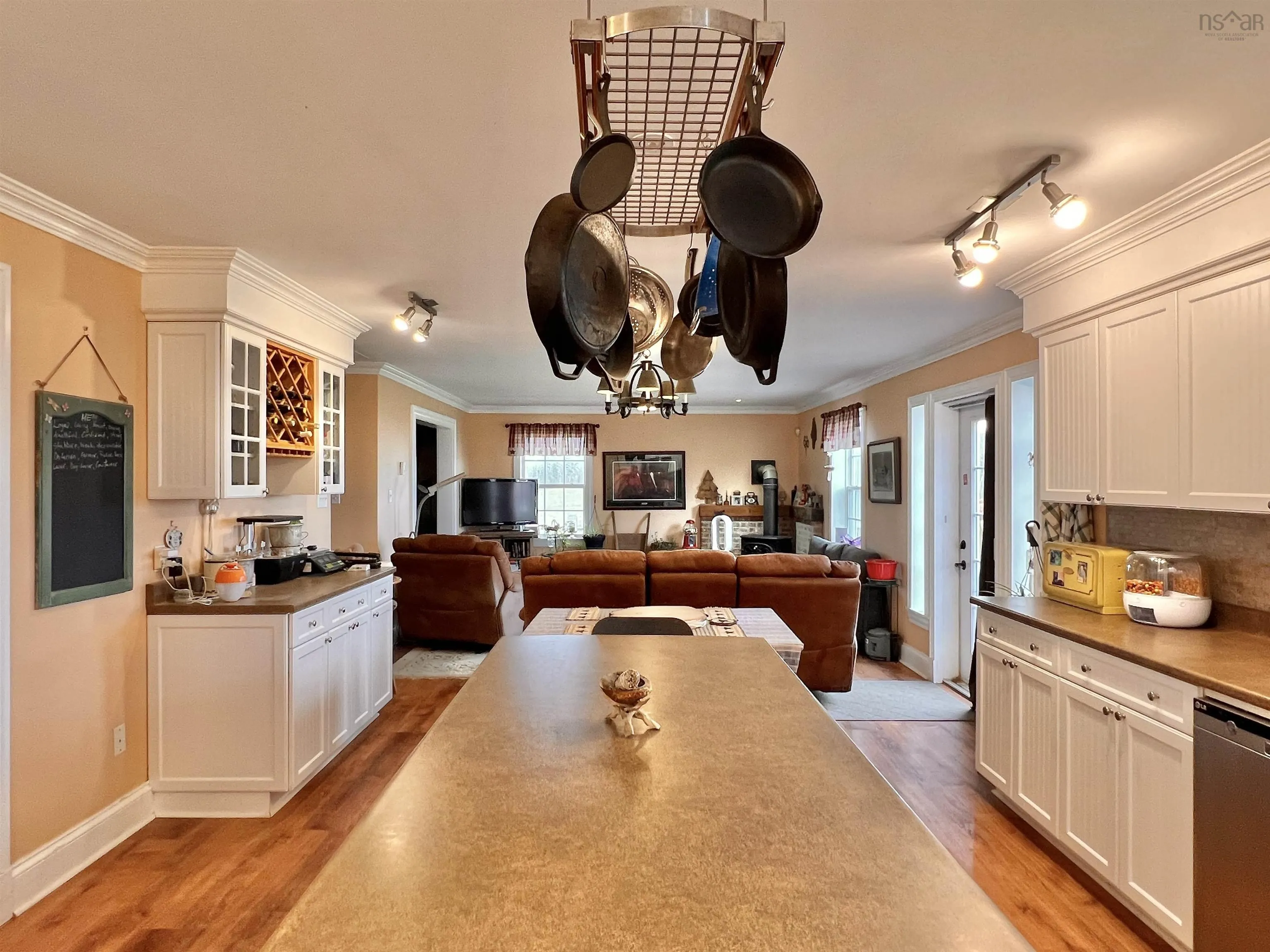 697 Belmont Road, Belmont, NS B0N 2A0, 4 Bedrooms Bedrooms, ,3 BathroomsBathrooms,Residential,For Sale,Belmont,202522749