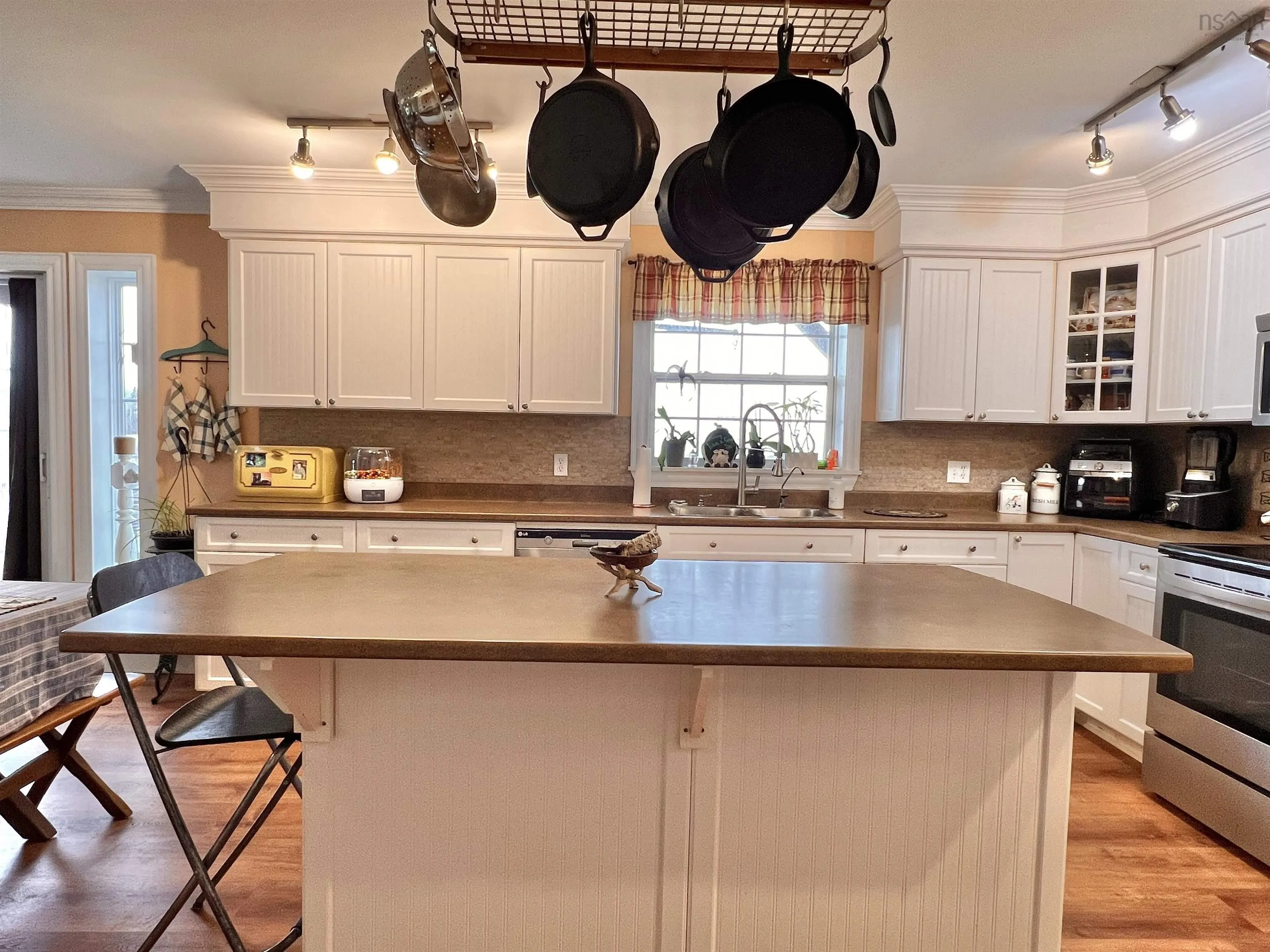 697 Belmont Road, Belmont, NS B0N 2A0, 4 Bedrooms Bedrooms, ,3 BathroomsBathrooms,Residential,For Sale,Belmont,202522749