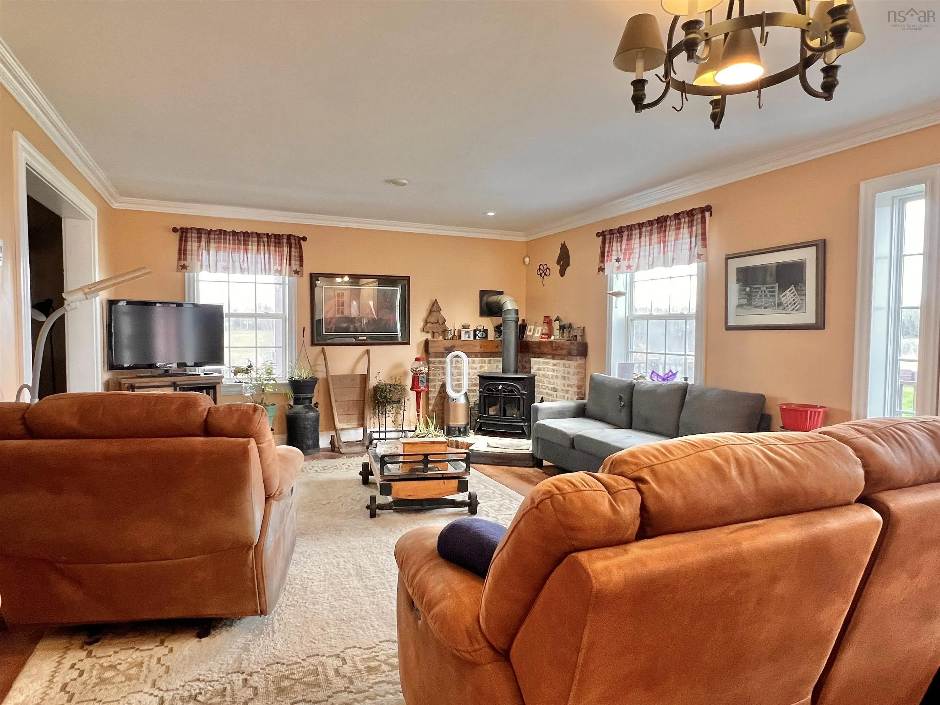 697 Belmont Road, Belmont, NS B0N 2A0, 4 Bedrooms Bedrooms, ,3 BathroomsBathrooms,Residential,For Sale,Belmont,202522749
