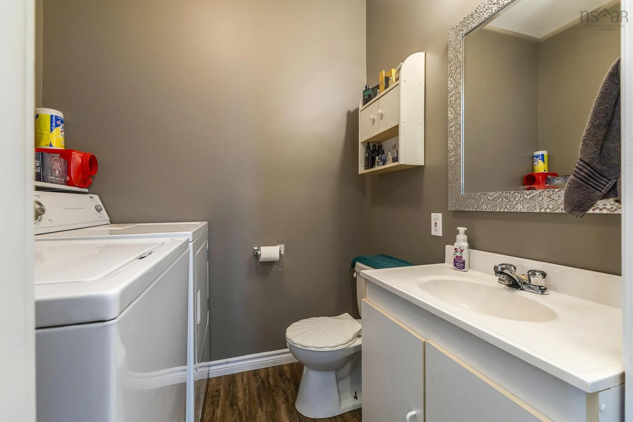 326 Shelburne Street, New Glasgow, NS B2H 3K4, 4 Bedrooms Bedrooms, ,2 BathroomsBathrooms,Residential,For Sale,Shelburne,202517488