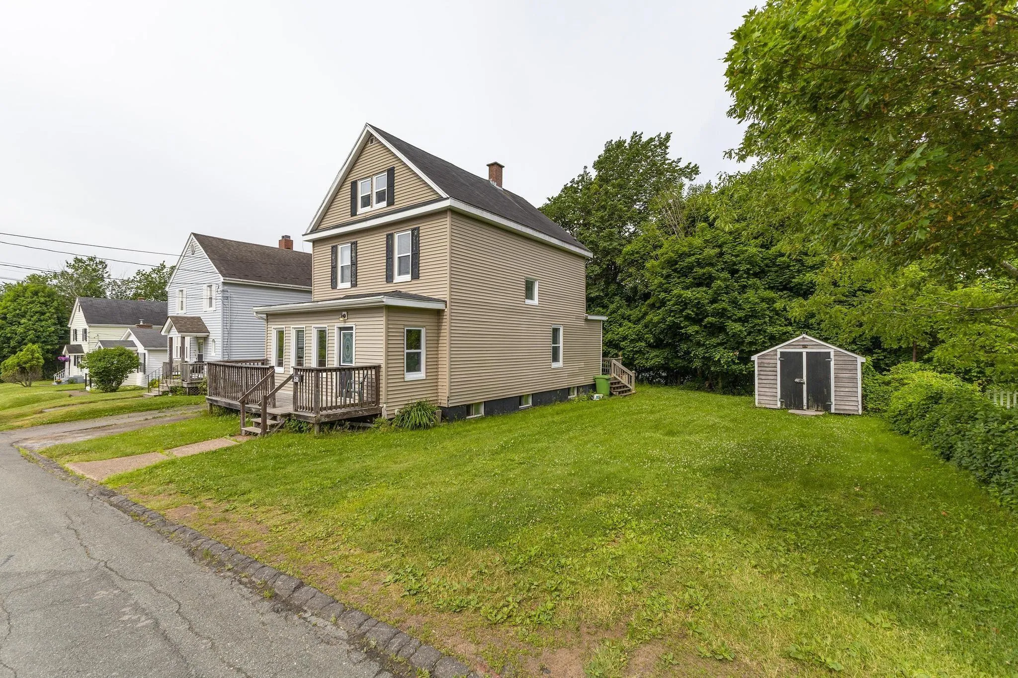 326 Shelburne Street, New Glasgow, NS B2H 3K4, 4 Bedrooms Bedrooms, ,2 BathroomsBathrooms,Residential,For Sale,Shelburne,202517488