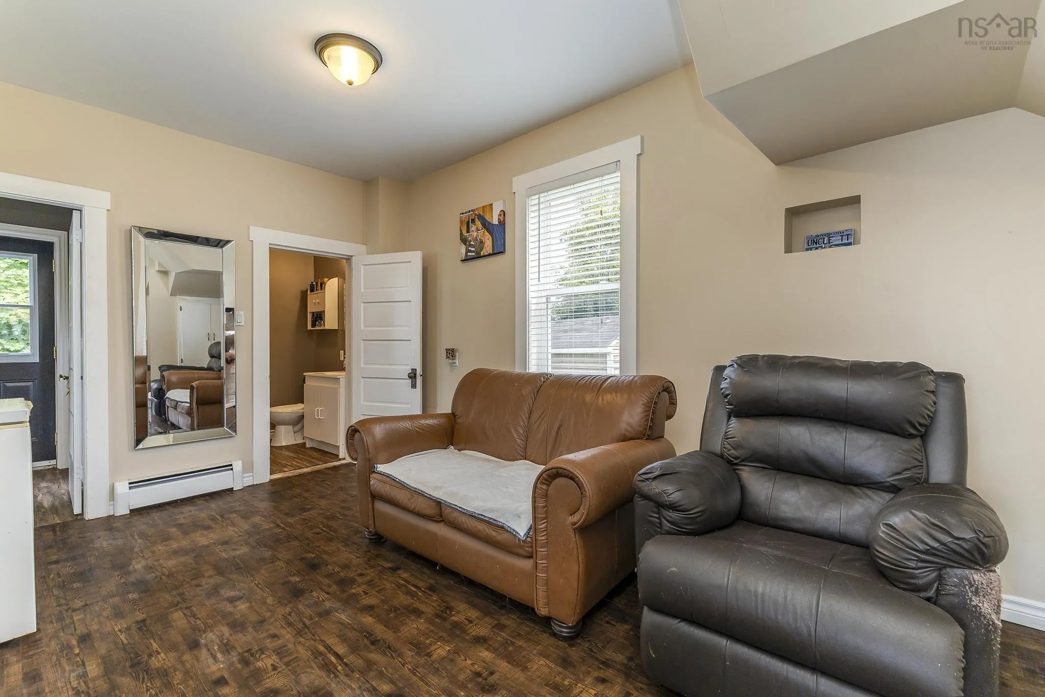 326 Shelburne Street, New Glasgow, NS B2H 3K4, 4 Bedrooms Bedrooms, ,2 BathroomsBathrooms,Residential,For Sale,Shelburne,202517488
