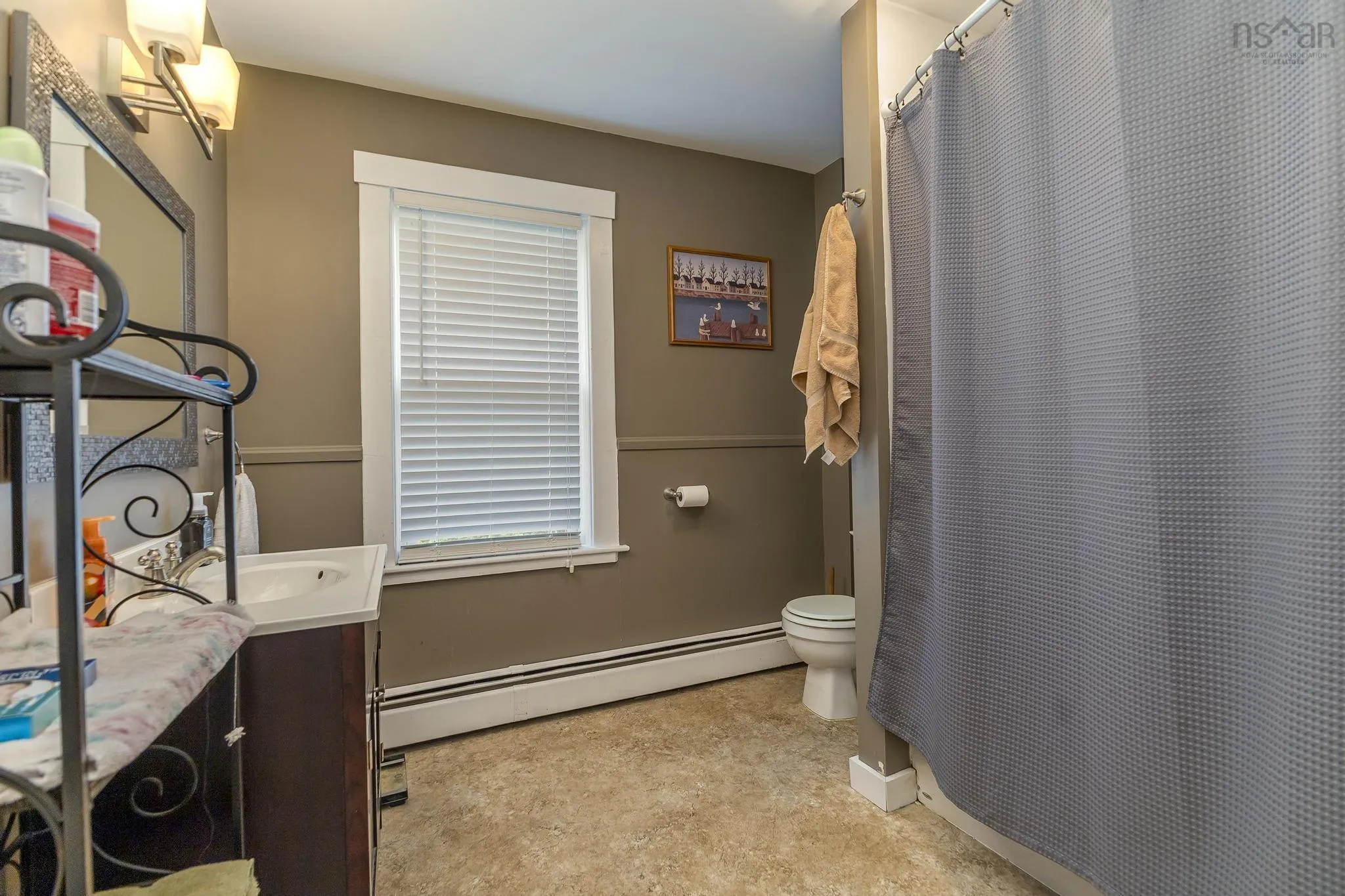 326 Shelburne Street, New Glasgow, NS B2H 3K4, 4 Bedrooms Bedrooms, ,2 BathroomsBathrooms,Residential,For Sale,Shelburne,202517488
