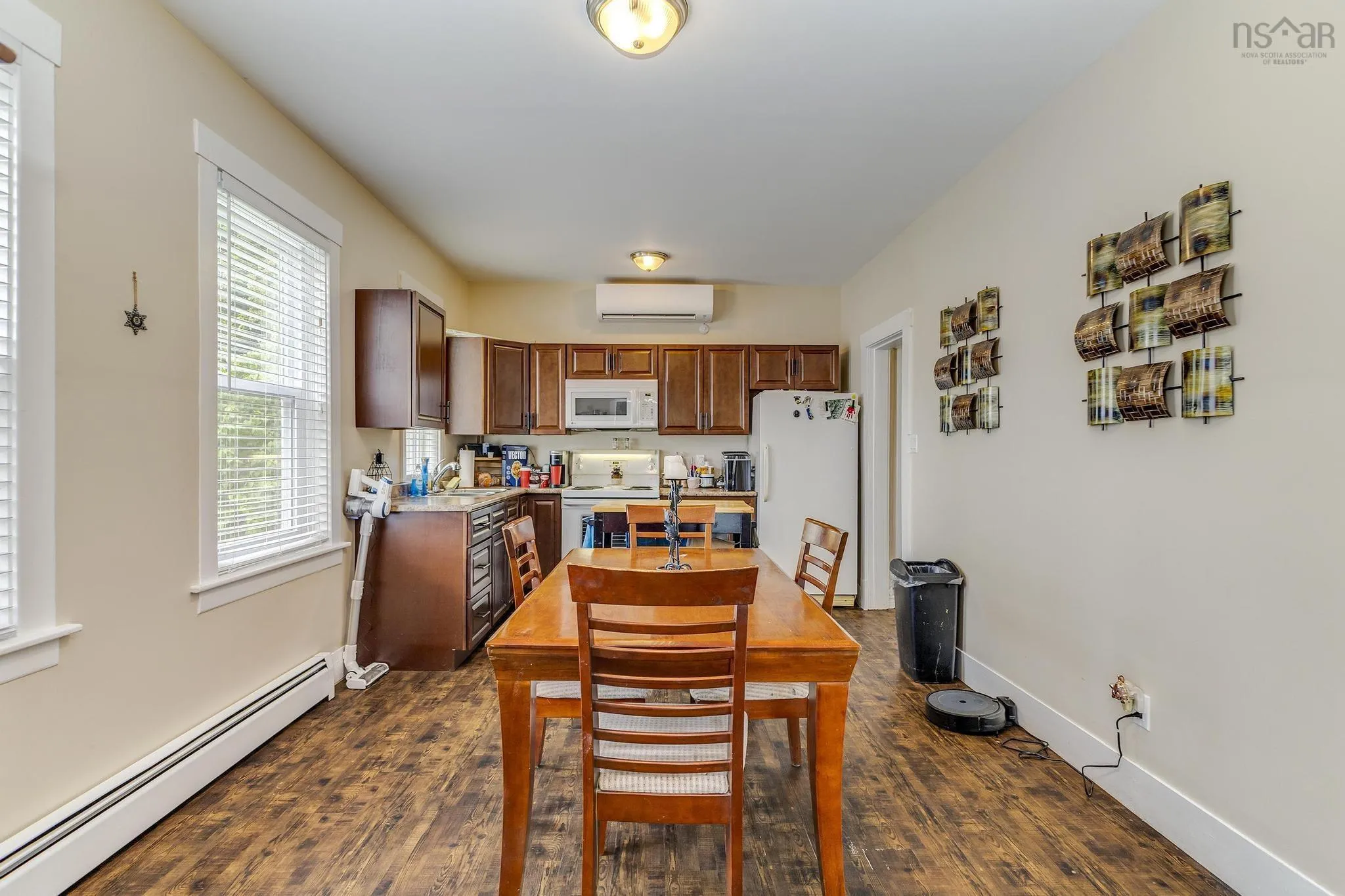 326 Shelburne Street, New Glasgow, NS B2H 3K4, 4 Bedrooms Bedrooms, ,2 BathroomsBathrooms,Residential,For Sale,Shelburne,202517488