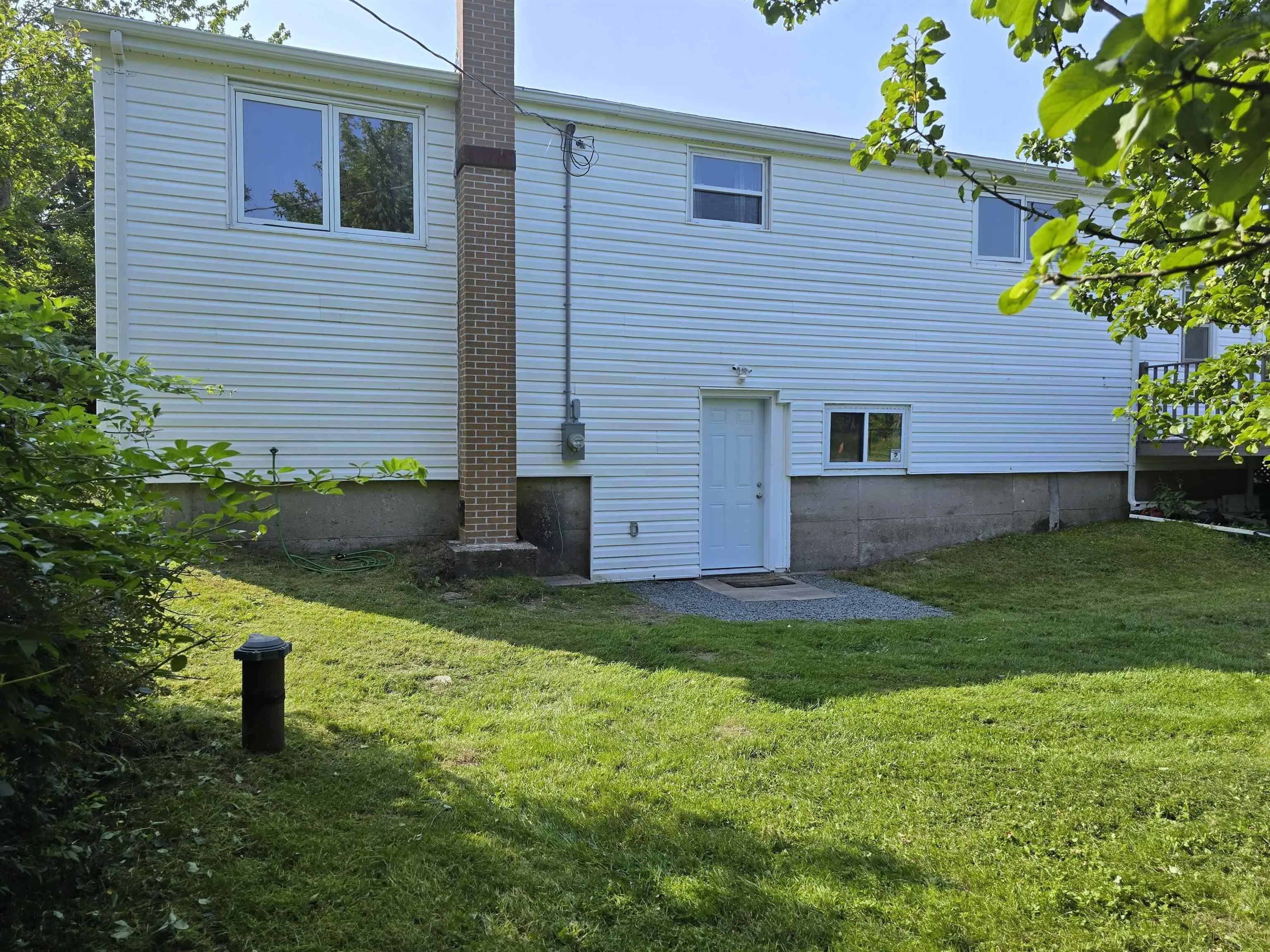 44 Bissett Lake Road, Cole Harbour, NS B2V 2T3, 3 Bedrooms Bedrooms, ,1 BathroomBathrooms,Residential,For Sale,Bissett Lake,202518175