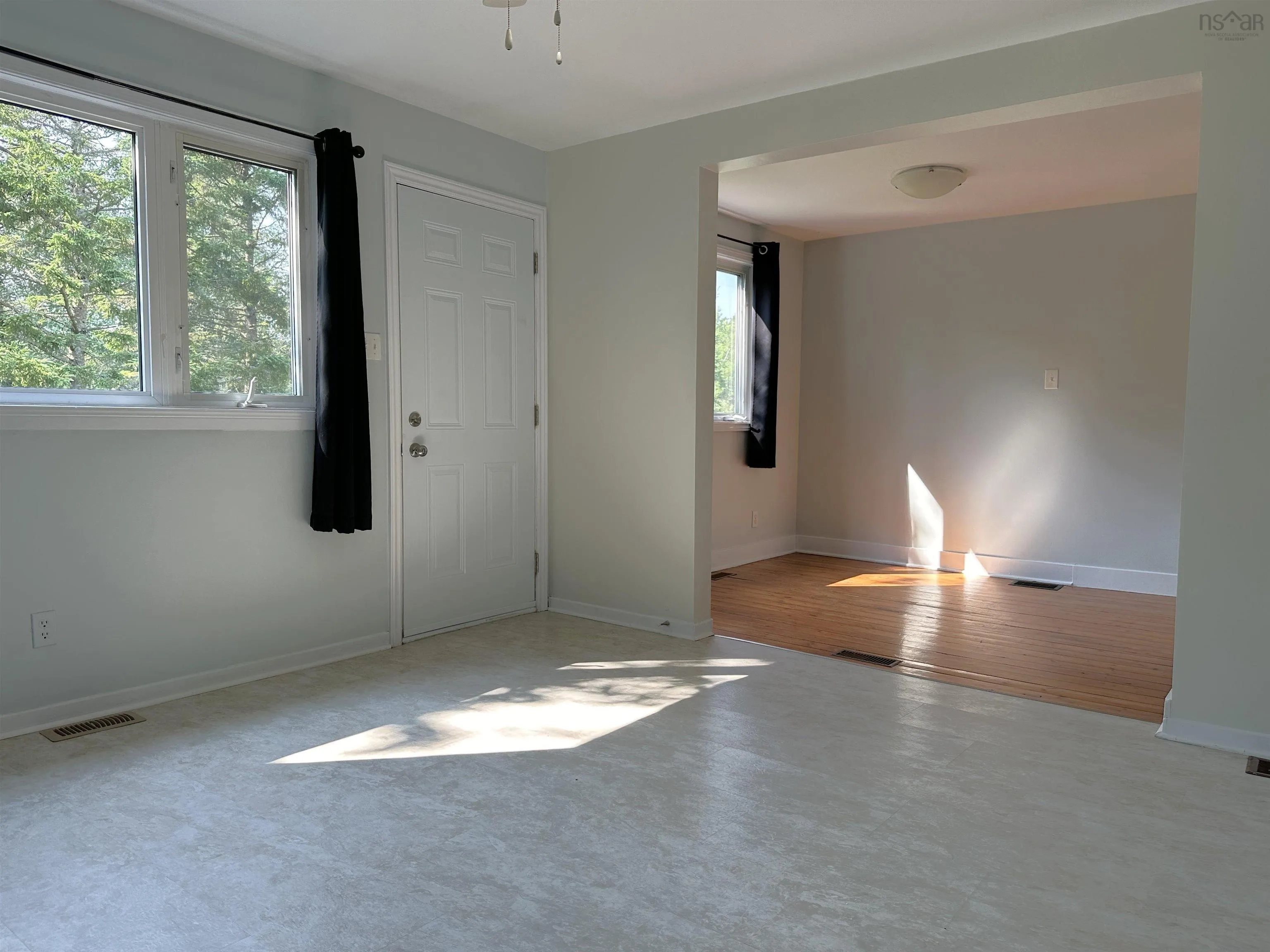44 Bissett Lake Road, Cole Harbour, NS B2V 2T3, 3 Bedrooms Bedrooms, ,1 BathroomBathrooms,Residential,For Sale,Bissett Lake,202518175