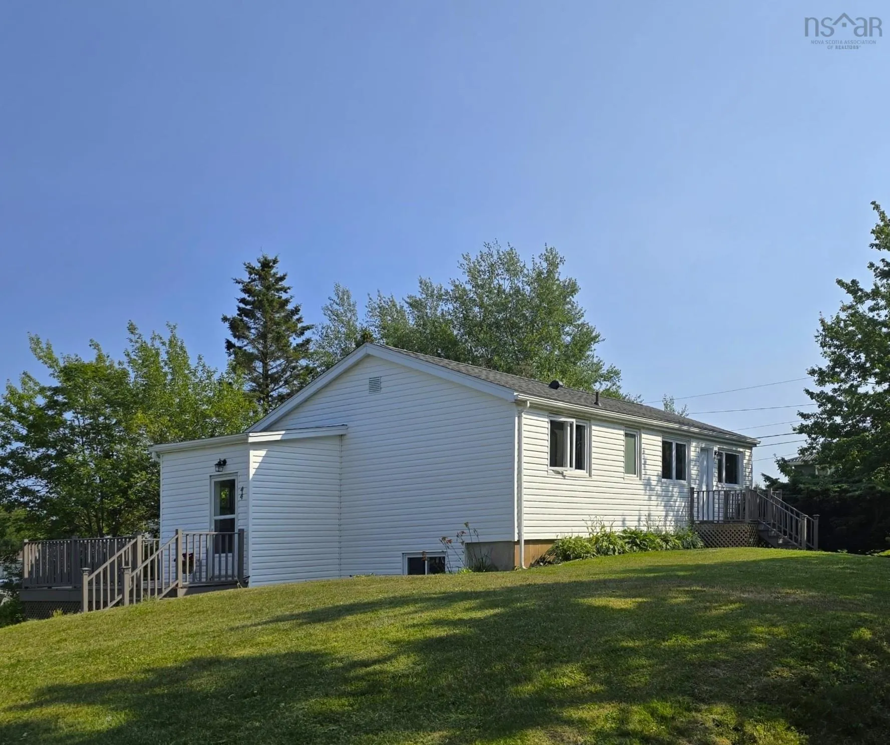 44 Bissett Lake Road, Cole Harbour, NS B2V 2T3, 3 Bedrooms Bedrooms, ,1 BathroomBathrooms,Residential,For Sale,Bissett Lake,202518175