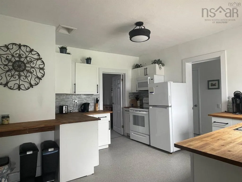 43 Eds Lane, Caribou River, NS B0K 1H0, 5 Bedrooms Bedrooms, ,2 BathroomsBathrooms,Residential,For Sale,Eds,202522305
