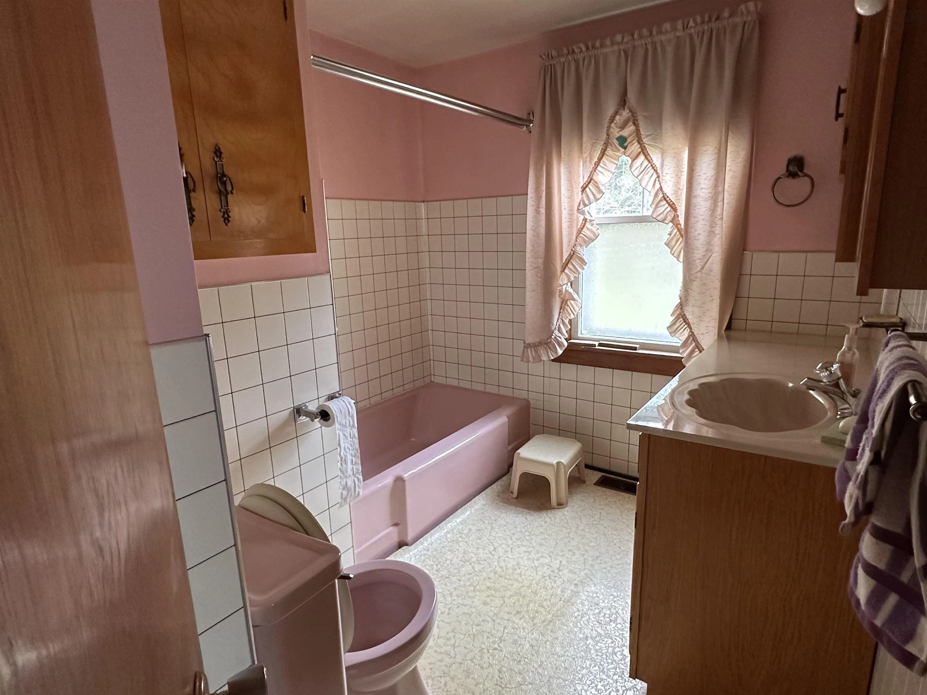 183 Big Tancook Island Road, Big Tancook Island, NS B0J 3G0, 5 Bedrooms Bedrooms, ,1 BathroomBathrooms,Residential,For Sale,Big Tancook Island,202513366