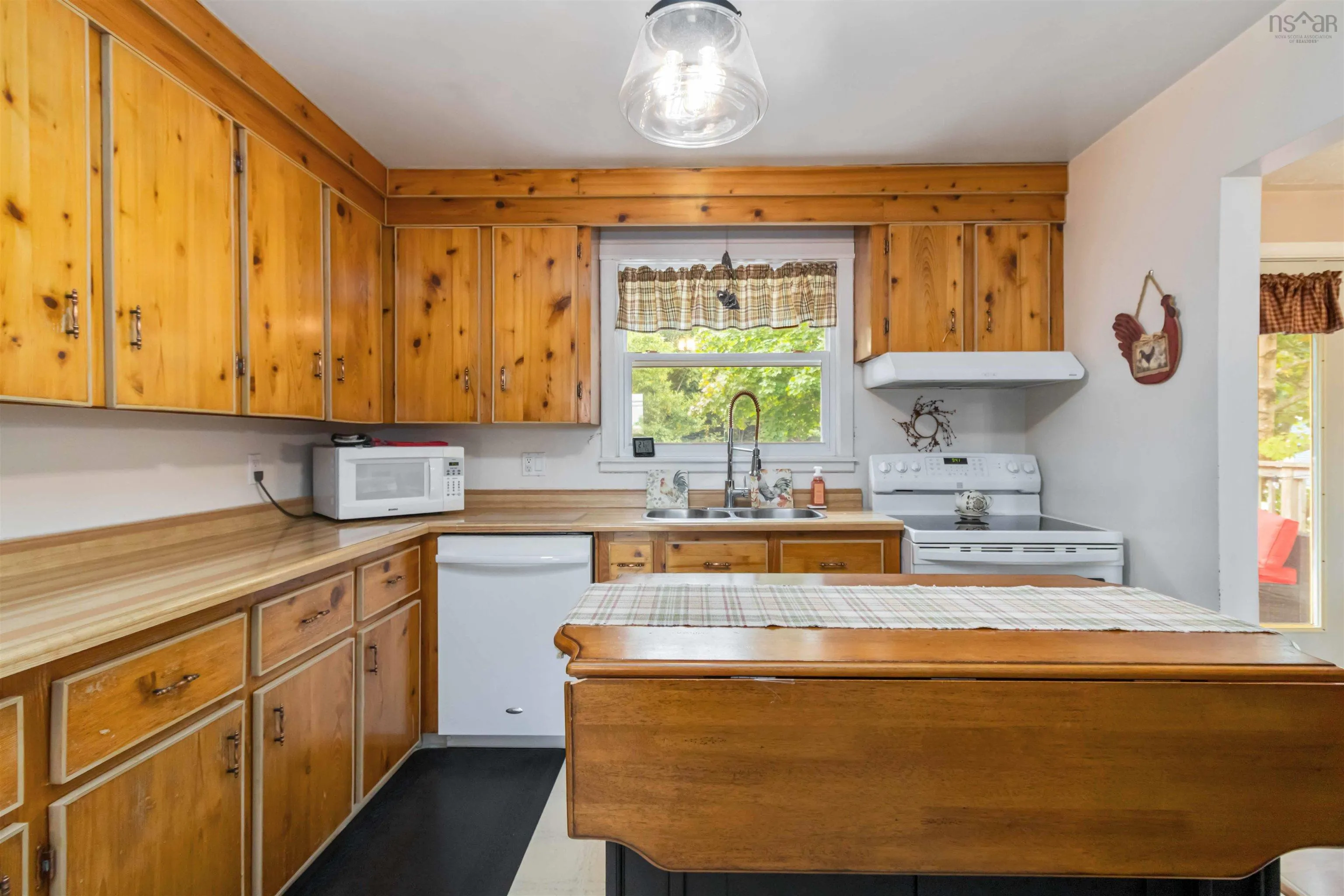 535 Cow Bay Road, Eastern Passage, NS B3G 1J6, 3 Bedrooms Bedrooms, ,1 BathroomBathrooms,Residential,For Sale,Cow Bay,202520702