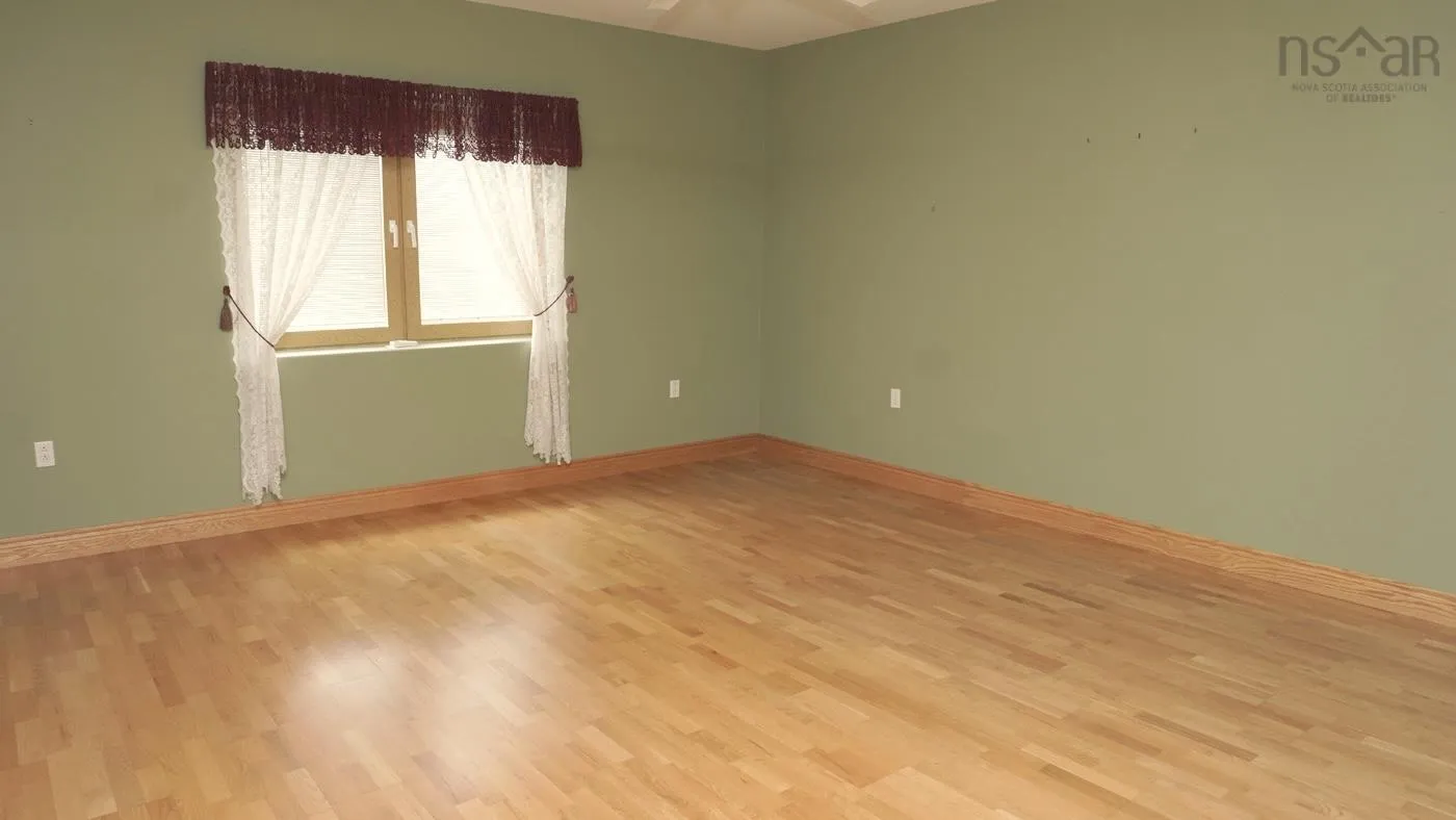 1638 Shore Road, Eastern Passage, NS B3G 1G3, 3 Bedrooms Bedrooms, ,3 BathroomsBathrooms,Residential,For Sale,Shore,202517740