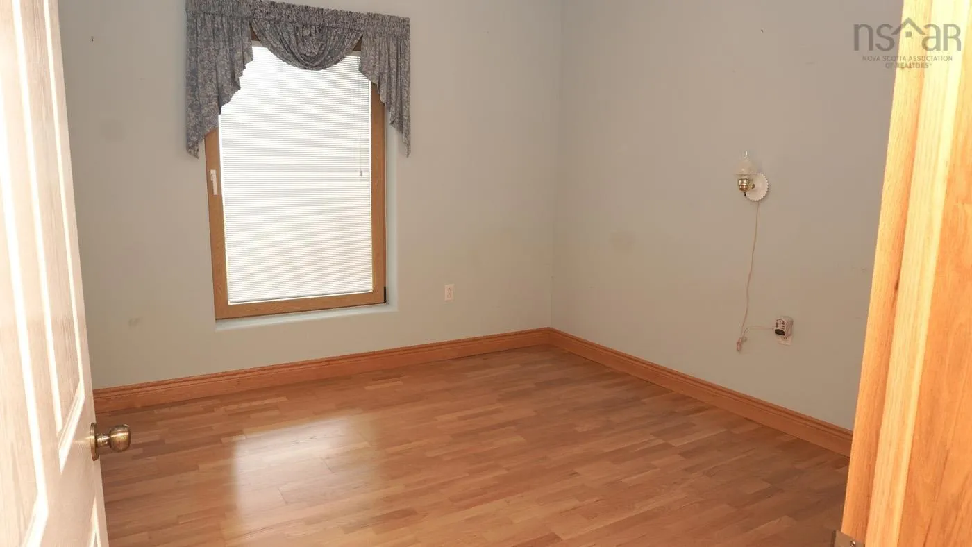 1638 Shore Road, Eastern Passage, NS B3G 1G3, 3 Bedrooms Bedrooms, ,3 BathroomsBathrooms,Residential,For Sale,Shore,202517740