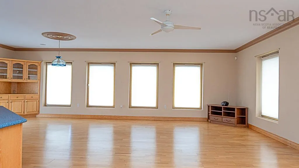 1638 Shore Road, Eastern Passage, NS B3G 1G3, 3 Bedrooms Bedrooms, ,3 BathroomsBathrooms,Residential,For Sale,Shore,202517740