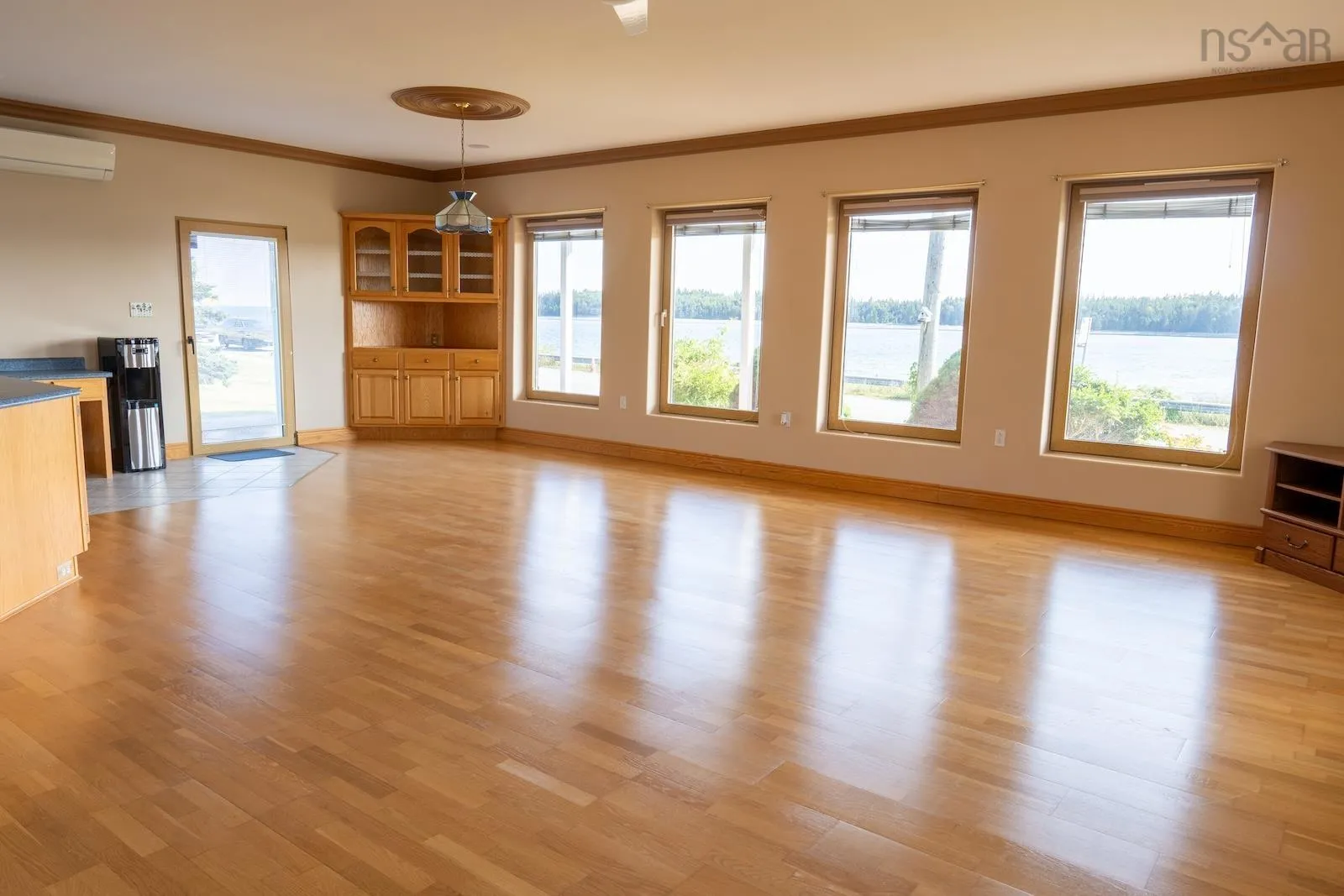 1638 Shore Road, Eastern Passage, NS B3G 1G3, 3 Bedrooms Bedrooms, ,3 BathroomsBathrooms,Residential,For Sale,Shore,202517740