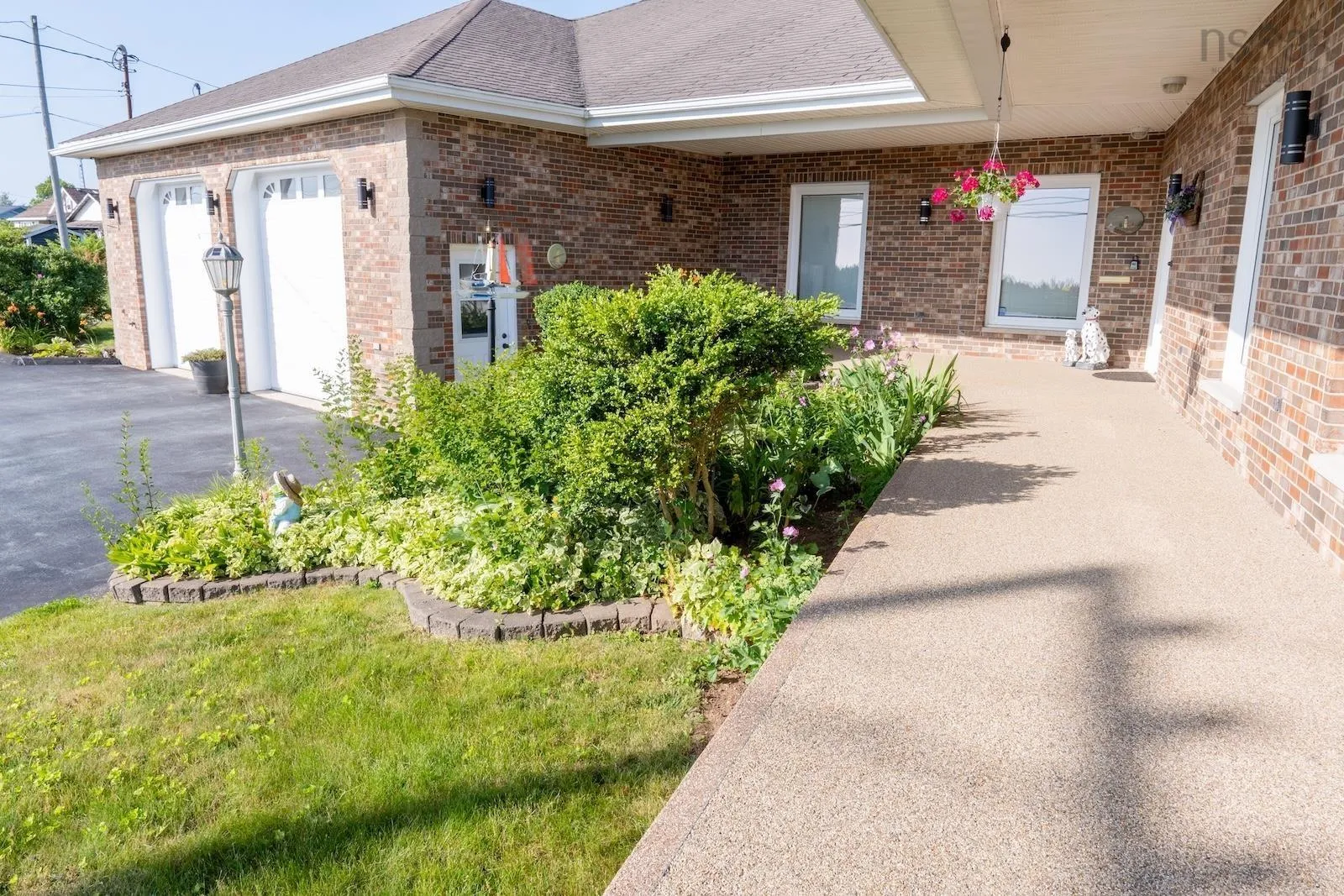 1638 Shore Road, Eastern Passage, NS B3G 1G3, 3 Bedrooms Bedrooms, ,3 BathroomsBathrooms,Residential,For Sale,Shore,202517740