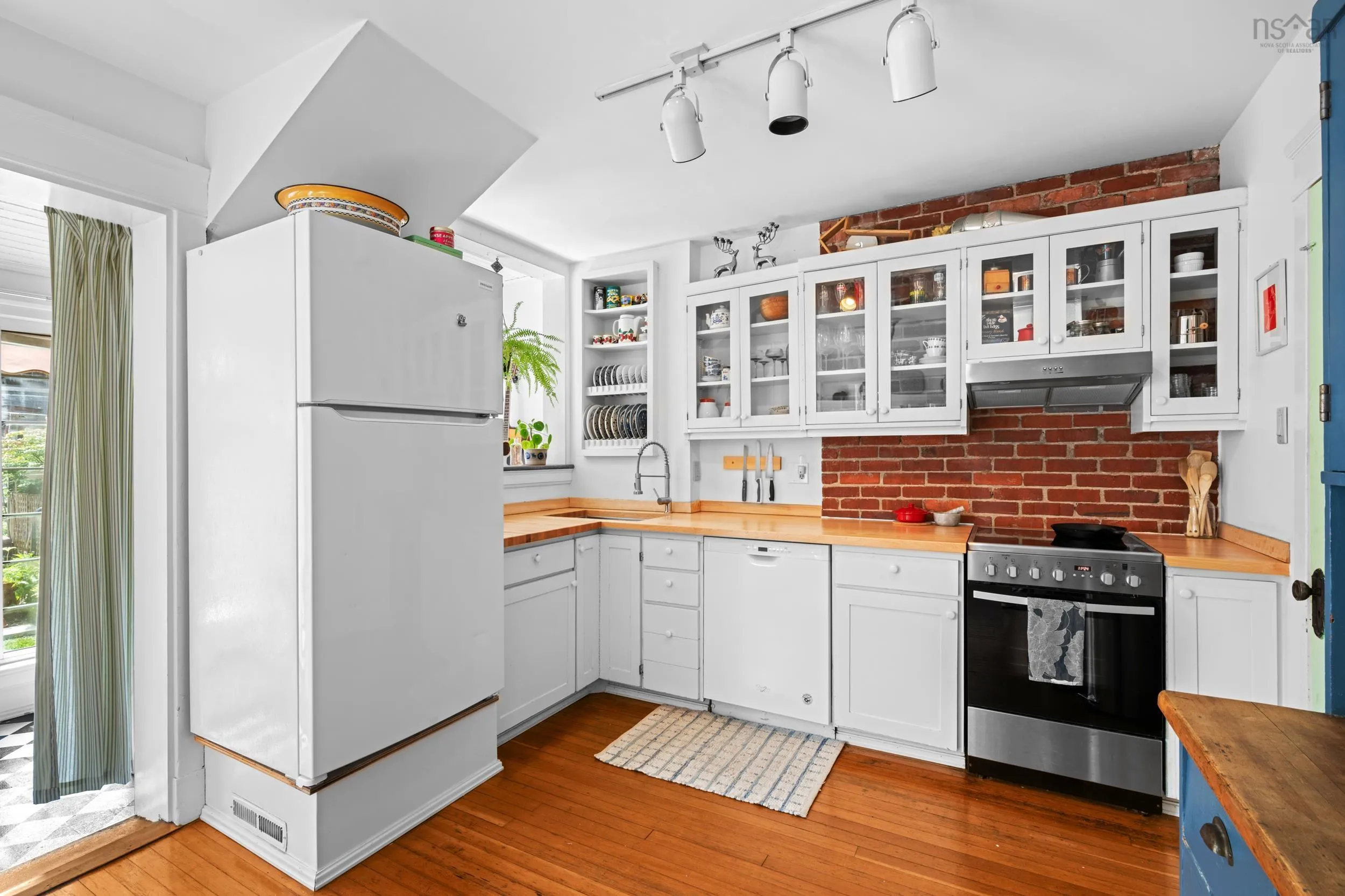 5520 Stanley Place, Halifax, NS B3K 2E7, 2 Bedrooms Bedrooms, ,1 BathroomBathrooms,Residential,For Sale,Stanley,202520510