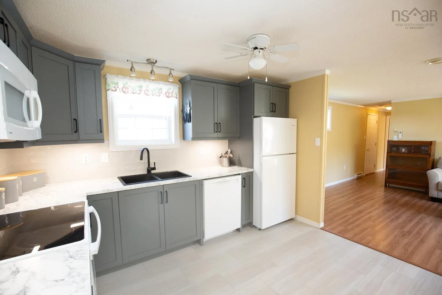 24 Empire Loop, Truro, NS B2N 7B5, 2 Bedrooms Bedrooms, ,2 BathroomsBathrooms,Residential,For Sale,Empire,202512882