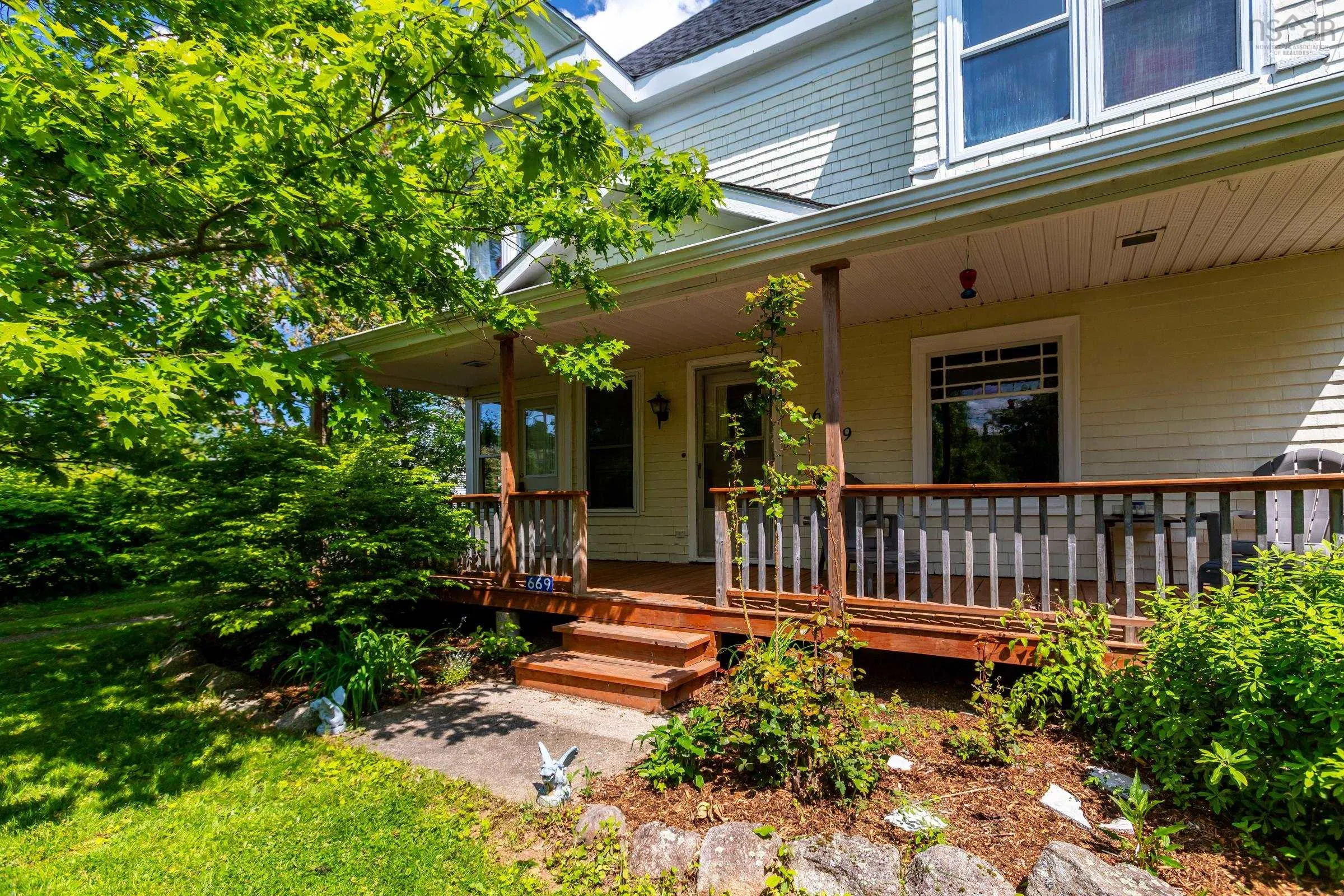 669 Main Street, Lawrencetown, NS B0S 1M0, 4 Bedrooms Bedrooms, ,2 BathroomsBathrooms,Residential,For Sale,Main,202513364