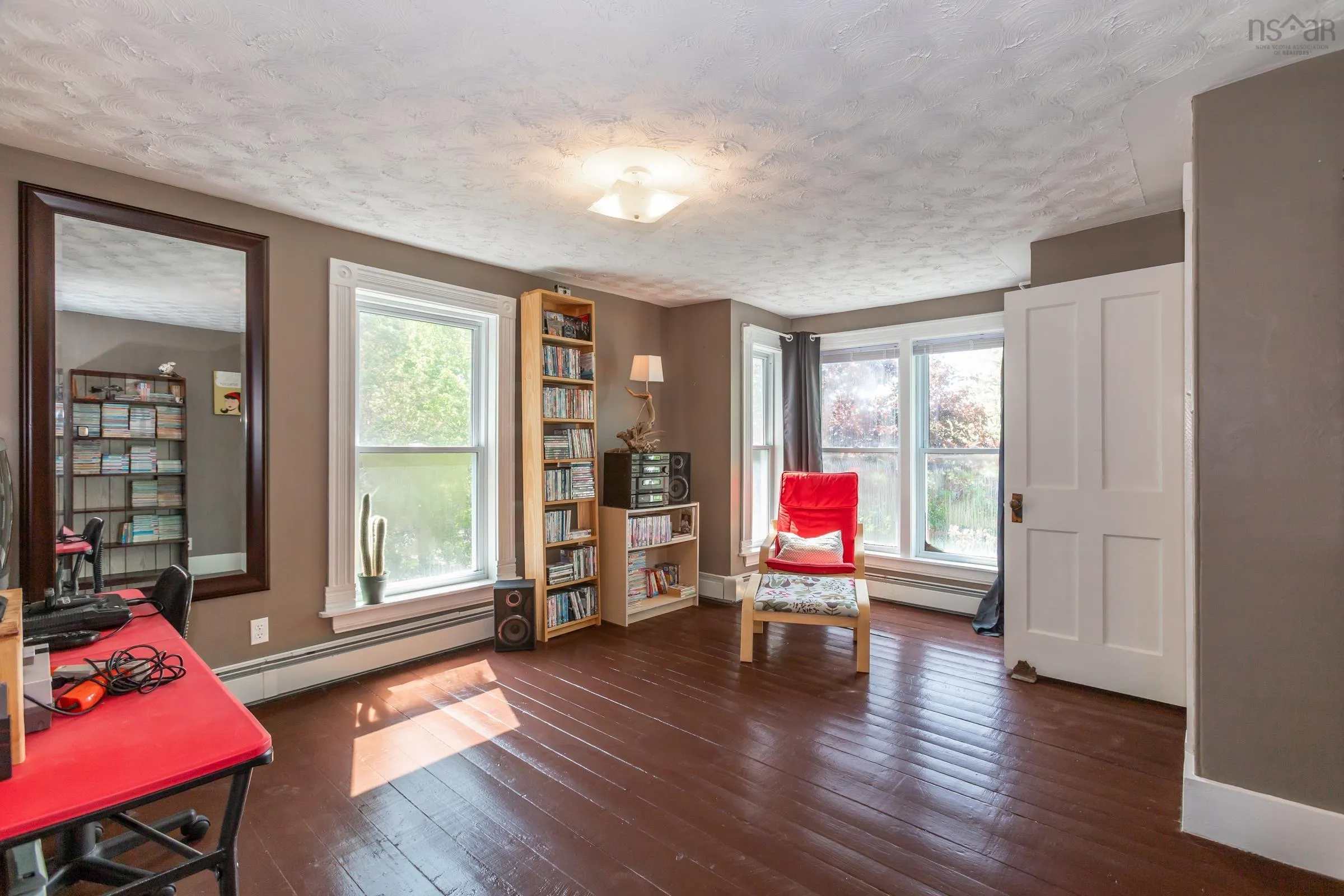 669 Main Street, Lawrencetown, NS B0S 1M0, 4 Bedrooms Bedrooms, ,2 BathroomsBathrooms,Residential,For Sale,Main,202513364