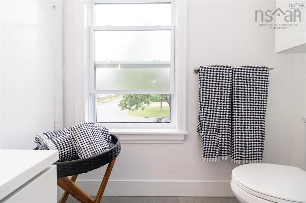 2892 Connaught Avenue, Halifax Peninsula, NS B3L 3A1, 3 Bedrooms Bedrooms, ,2 BathroomsBathrooms,Residential,For Sale,Connaught,202523146