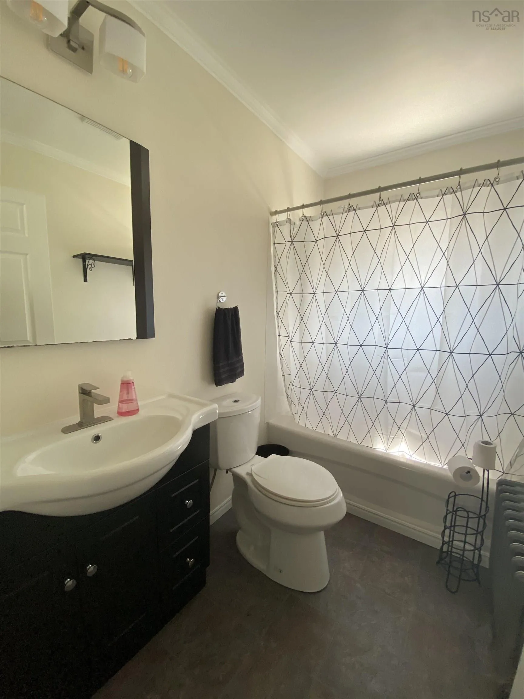 657 King Street, New Waterford, NS B1H 3Z2, 2 Bedrooms Bedrooms, ,1 BathroomBathrooms,Residential,For Sale,King,202509219