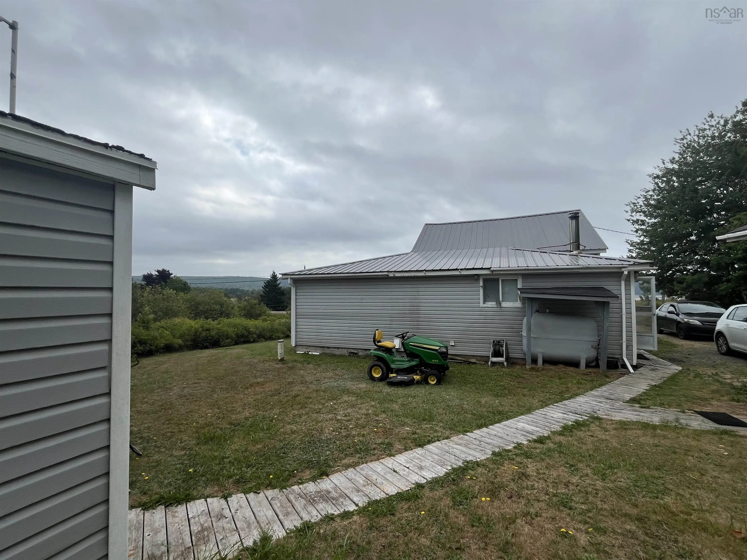 607 Highway 2, Lower Five Islands, NS B0M 1N0, 2 Bedrooms Bedrooms, ,1 BathroomBathrooms,Residential,For Sale,Highway 2,202521004