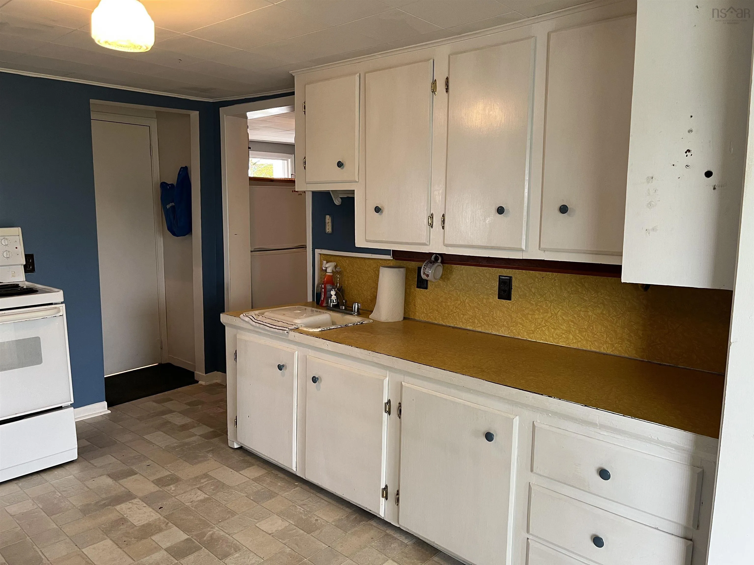 607 Highway 2, Lower Five Islands, NS B0M 1N0, 2 Bedrooms Bedrooms, ,1 BathroomBathrooms,Residential,For Sale,Highway 2,202521004