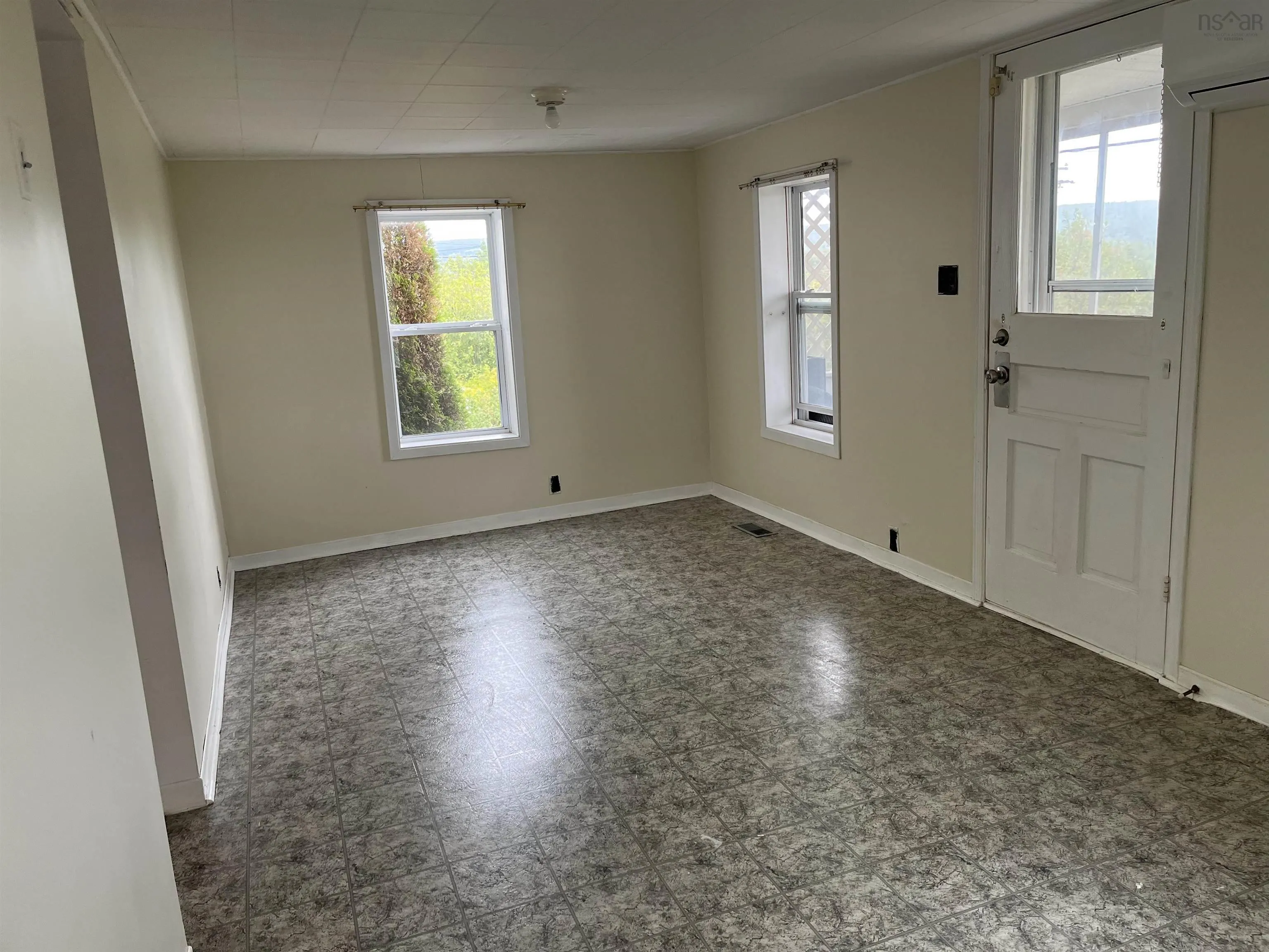 607 Highway 2, Lower Five Islands, NS B0M 1N0, 2 Bedrooms Bedrooms, ,1 BathroomBathrooms,Residential,For Sale,Highway 2,202521004