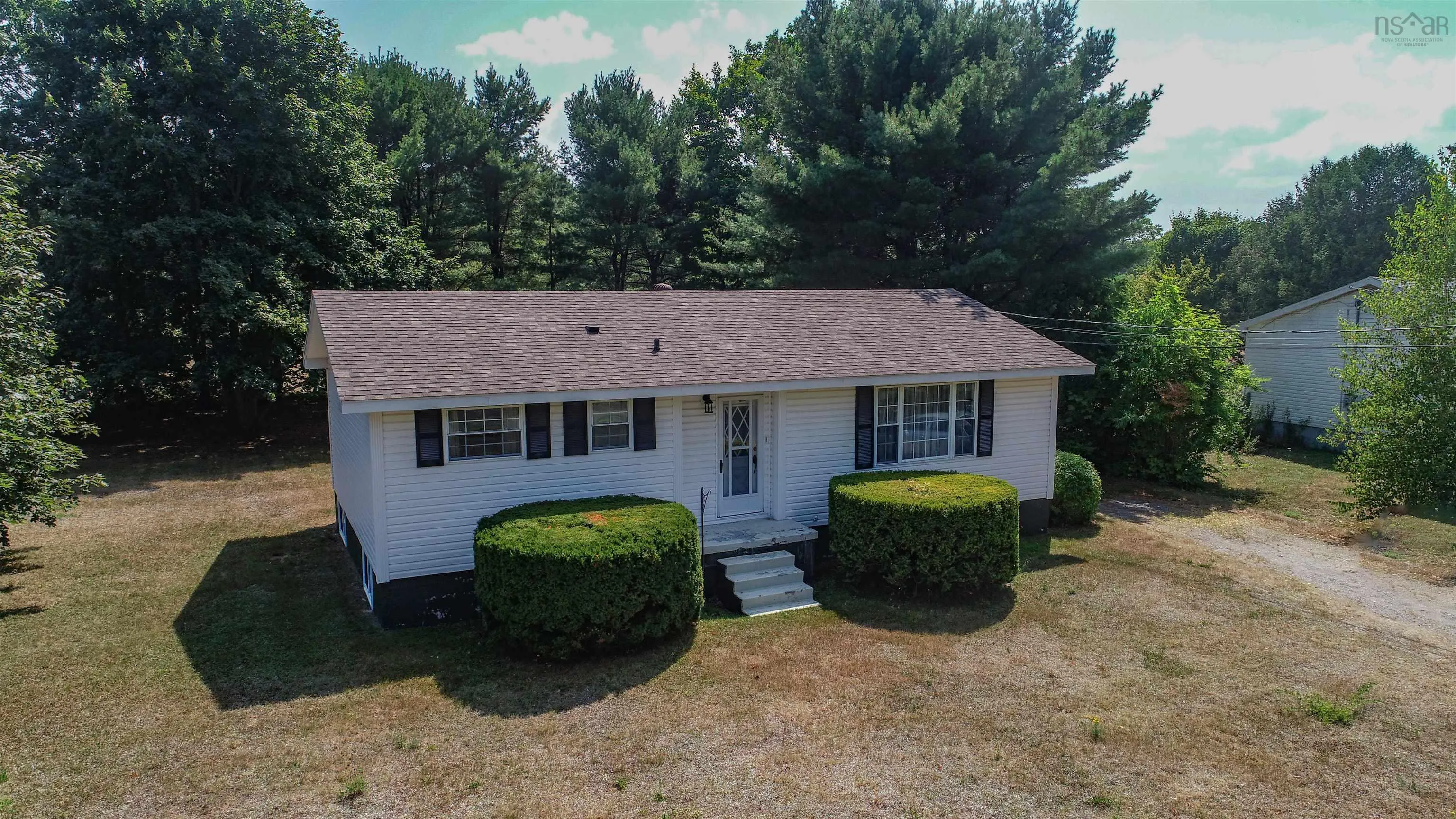 2736 Pinecrest Drive, Coldbrook, NS B4R 1B3, 3 Bedrooms Bedrooms, ,1 BathroomBathrooms,Residential,For Sale,Pinecrest Drive,202520812