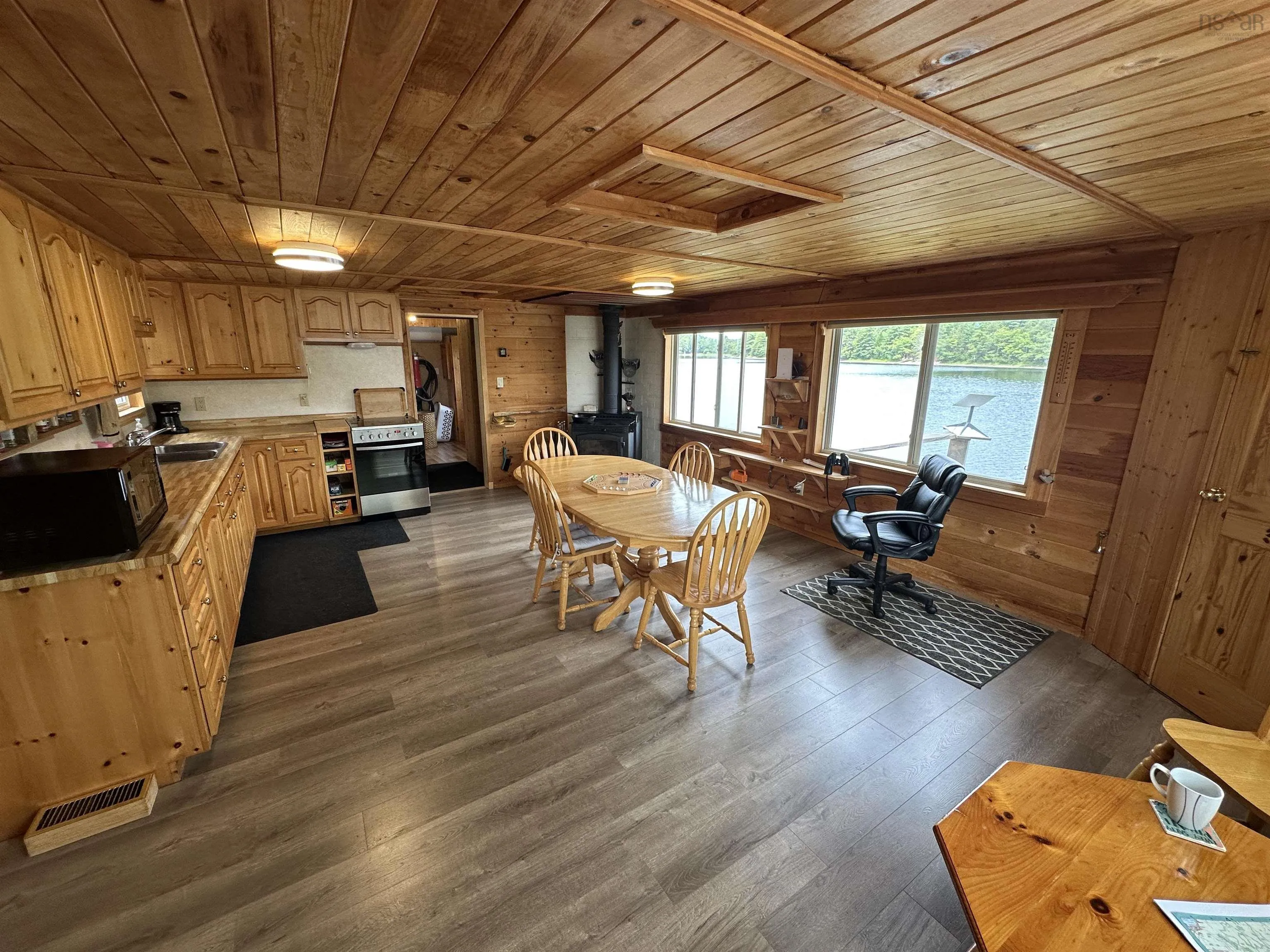 597 Peters Point Road, South Brookfield, NS B0T 1X0, 2 Bedrooms Bedrooms, ,2 BathroomsBathrooms,Residential,For Sale,Peters Point,202521364