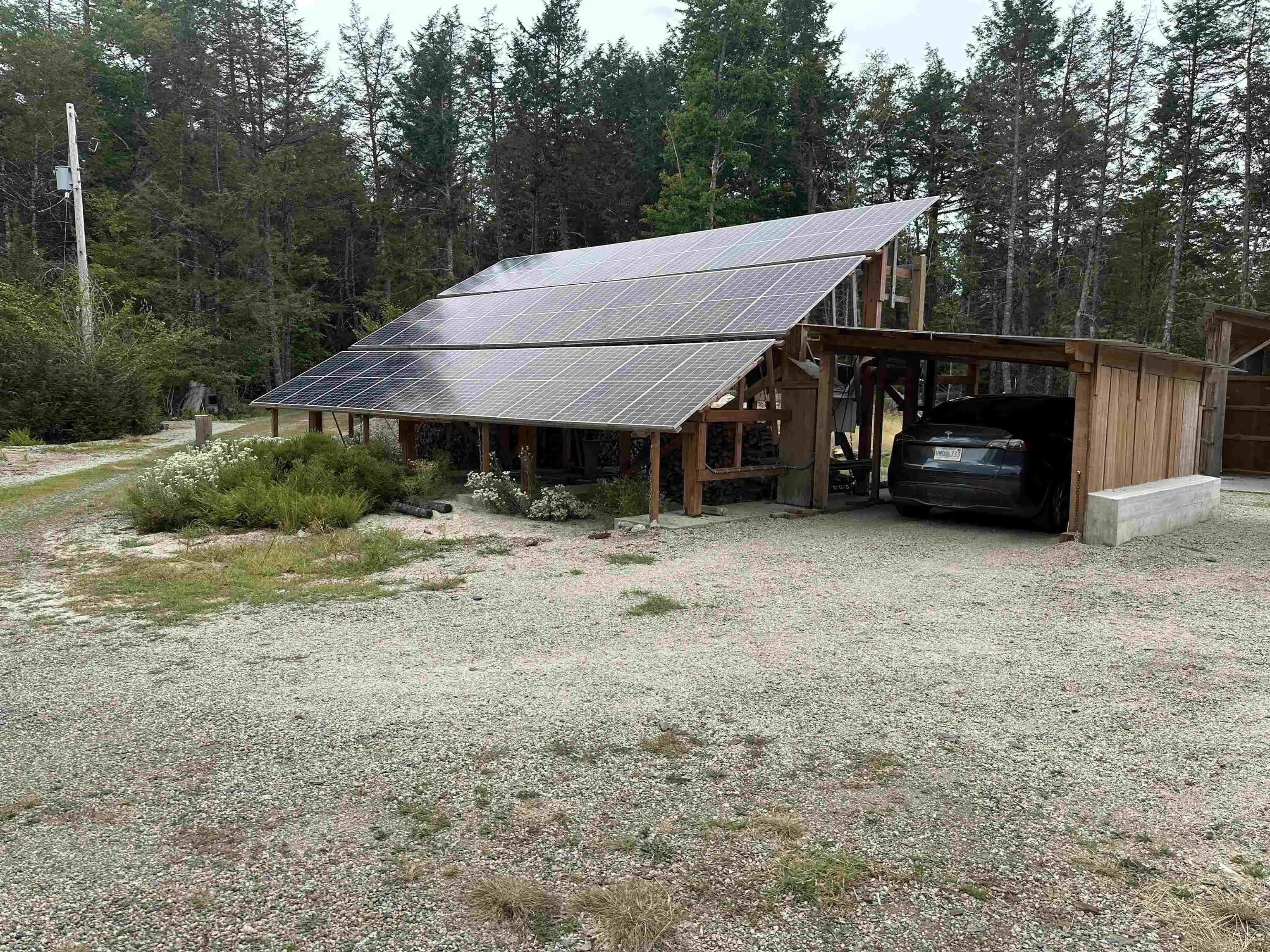 597 Peters Point Road, South Brookfield, NS B0T 1X0, 2 Bedrooms Bedrooms, ,2 BathroomsBathrooms,Residential,For Sale,Peters Point,202521364