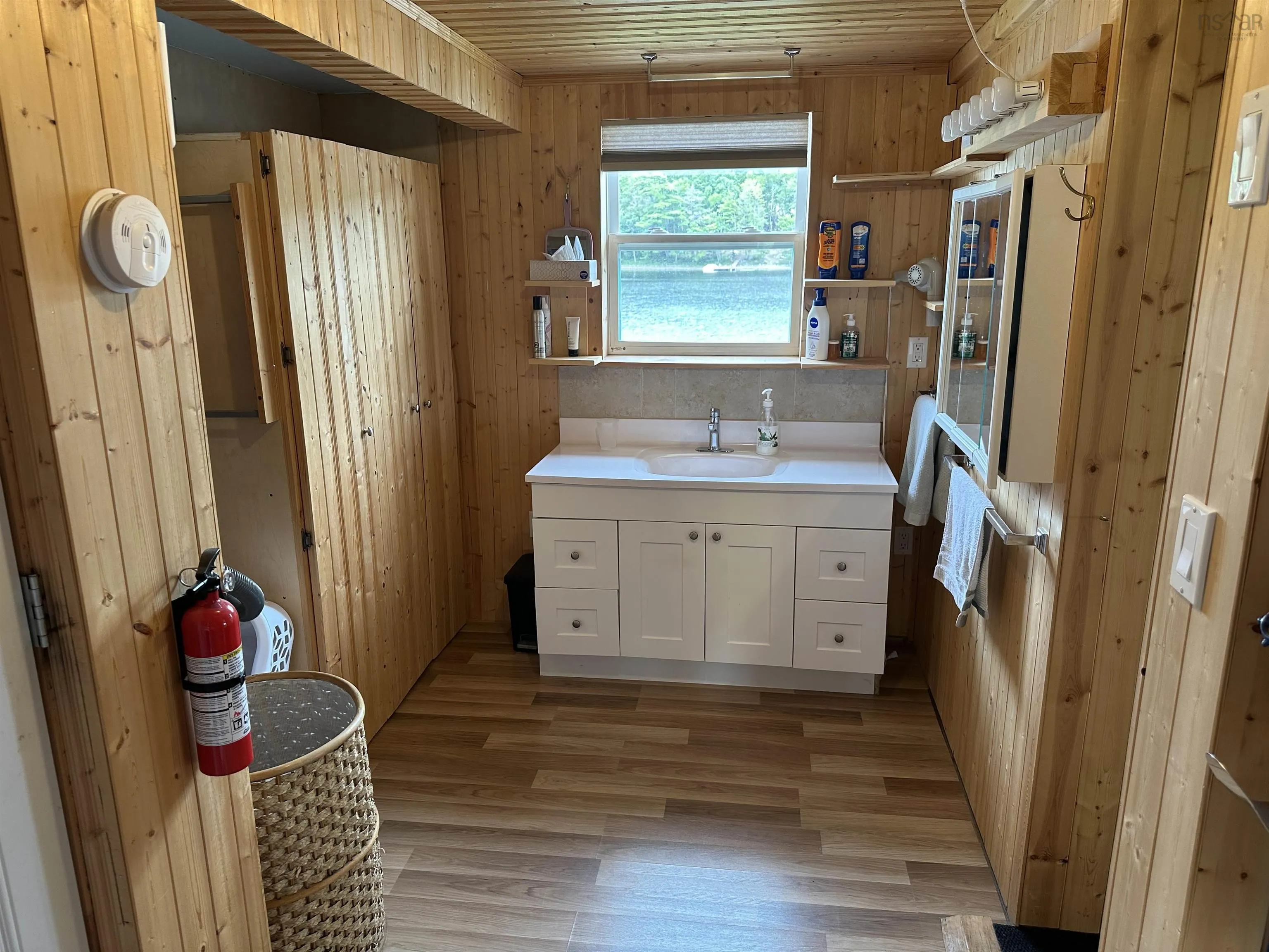 597 Peters Point Road, South Brookfield, NS B0T 1X0, 2 Bedrooms Bedrooms, ,2 BathroomsBathrooms,Residential,For Sale,Peters Point,202521364