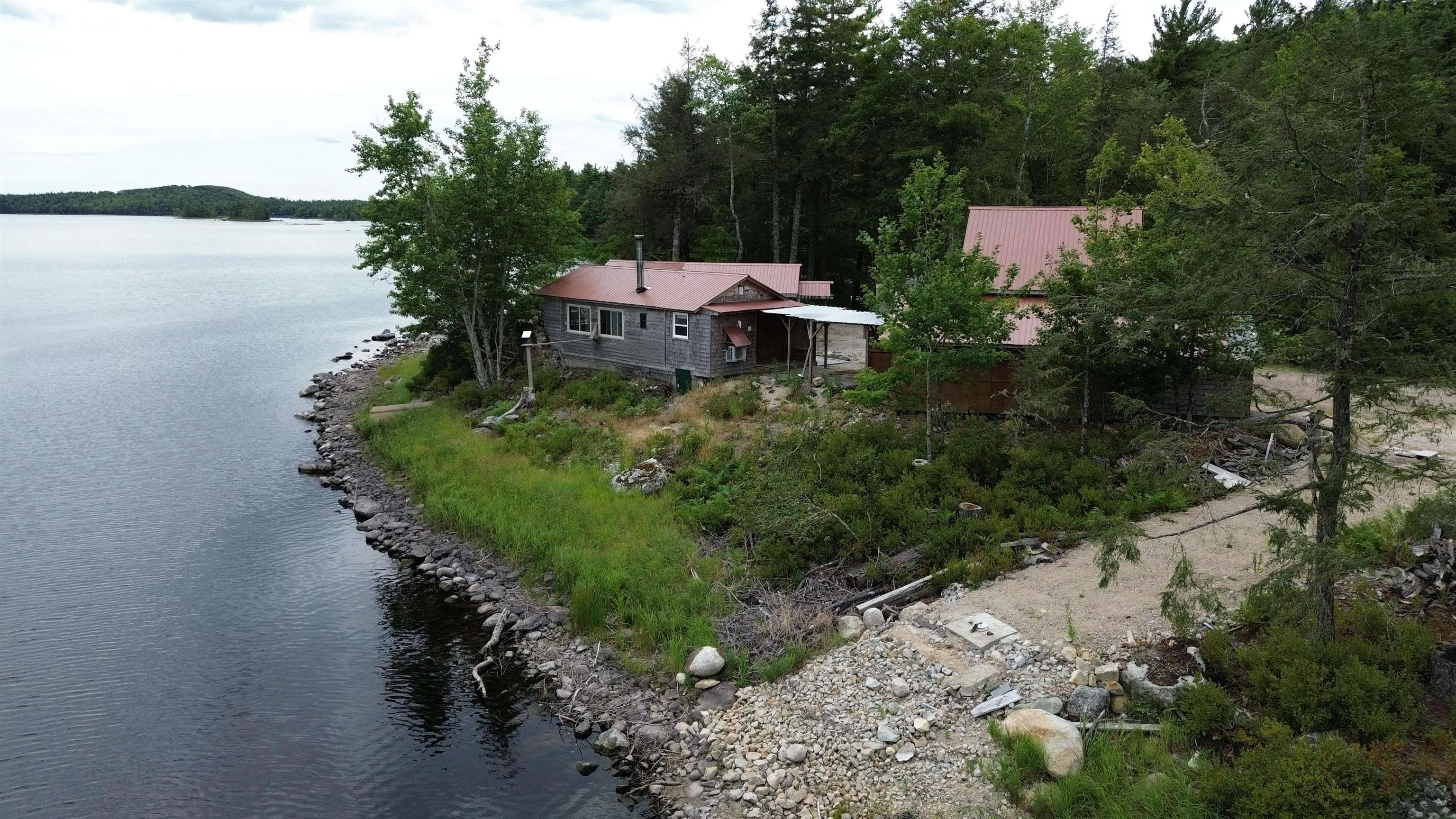 597 Peters Point Road, South Brookfield, NS B0T 1X0, 2 Bedrooms Bedrooms, ,2 BathroomsBathrooms,Residential,For Sale,Peters Point,202521364