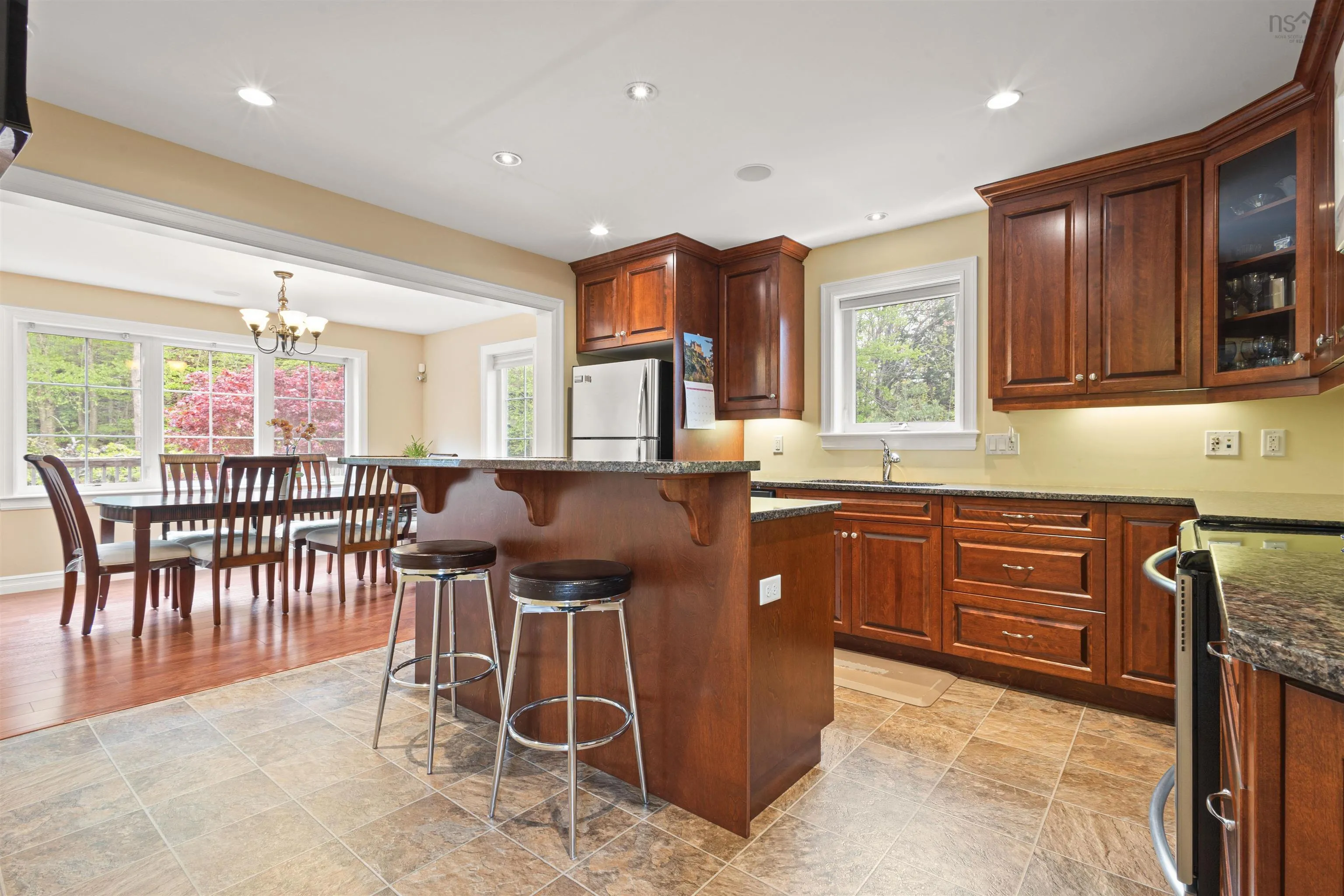 46 Melwood Avenue, Halifax, NS B3N 1E5, 4 Bedrooms Bedrooms, ,4 BathroomsBathrooms,Residential,For Sale,Melwood,202513603