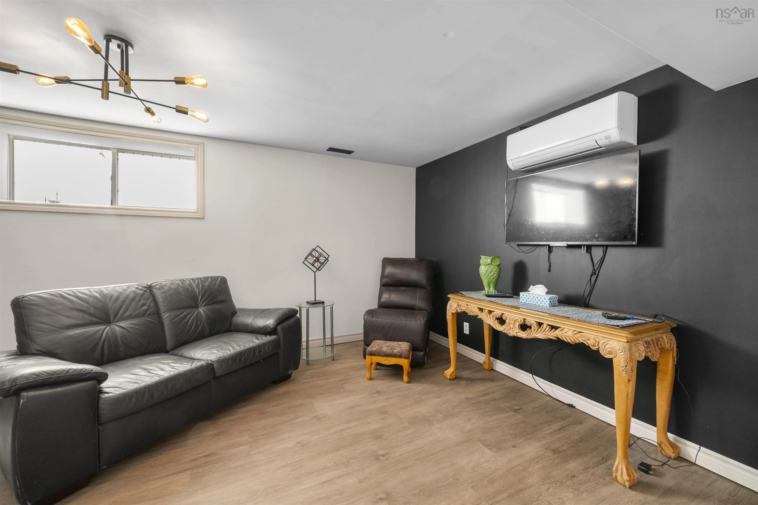 1115 Tufts Avenue, Greenwood, NS B0S 1R0, 5 Bedrooms Bedrooms, ,2 BathroomsBathrooms,Residential,For Sale,Tufts,202523409