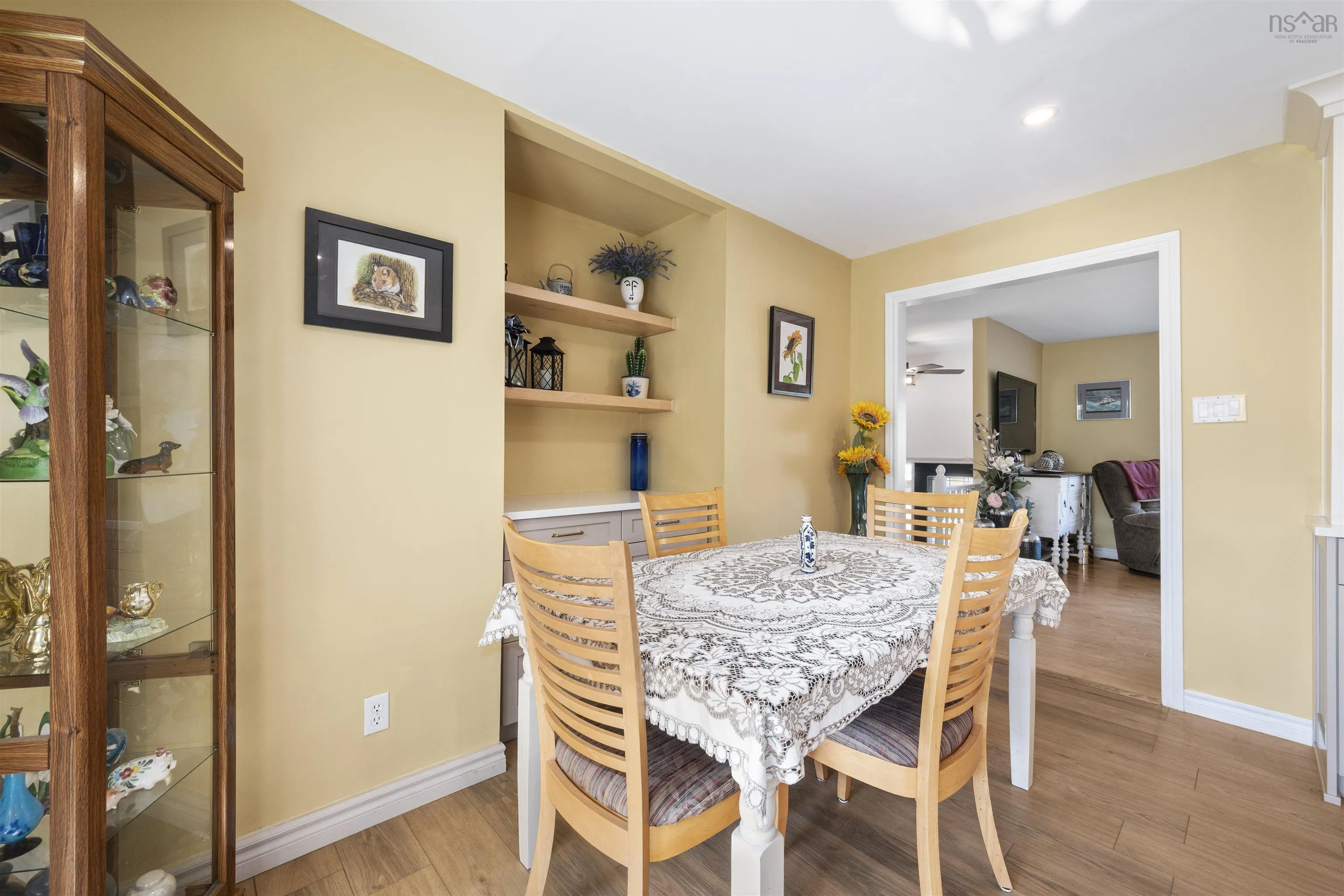 1115 Tufts Avenue, Greenwood, NS B0S 1R0, 5 Bedrooms Bedrooms, ,2 BathroomsBathrooms,Residential,For Sale,Tufts,202523409