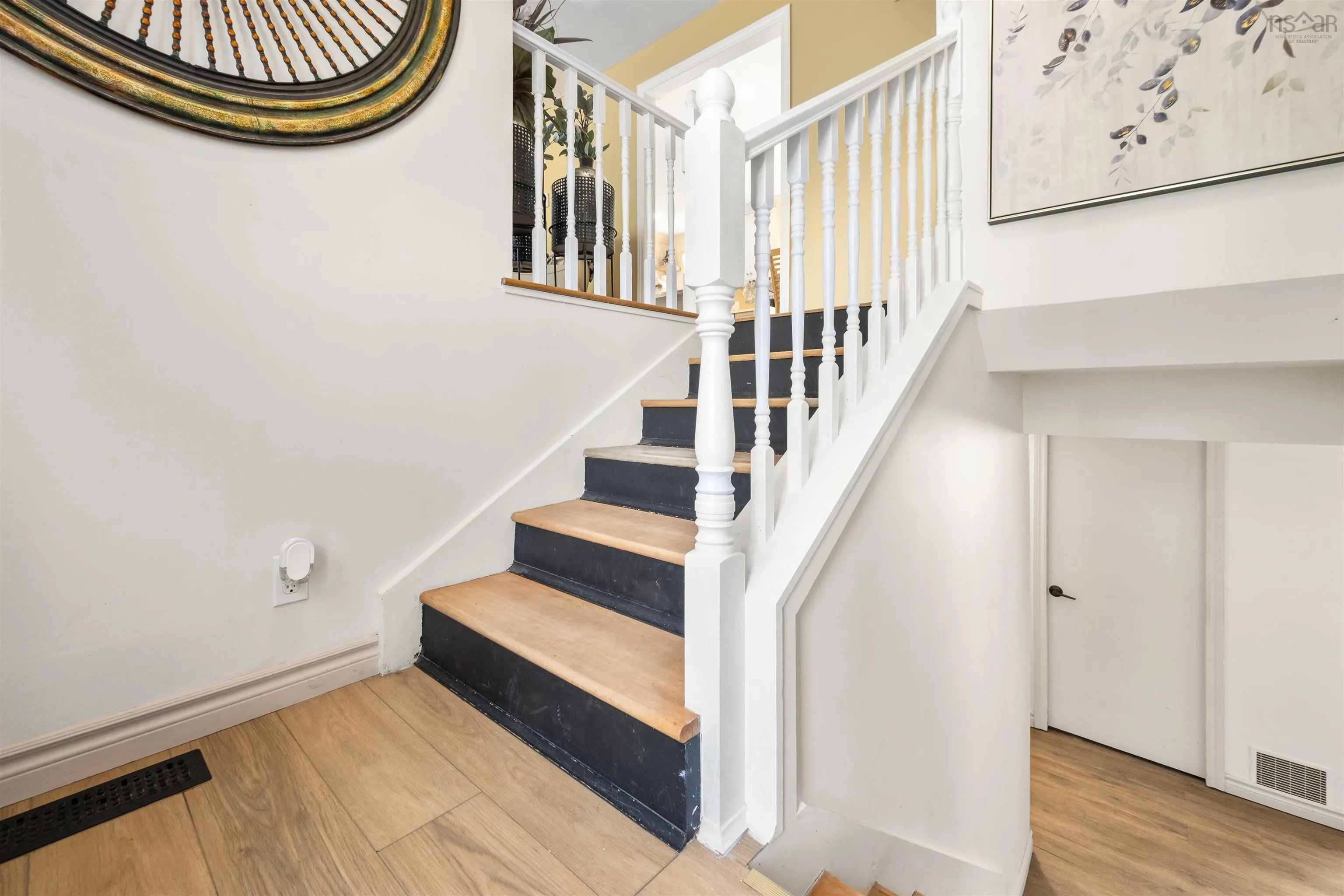 1115 Tufts Avenue, Greenwood, NS B0S 1R0, 5 Bedrooms Bedrooms, ,2 BathroomsBathrooms,Residential,For Sale,Tufts,202523409
