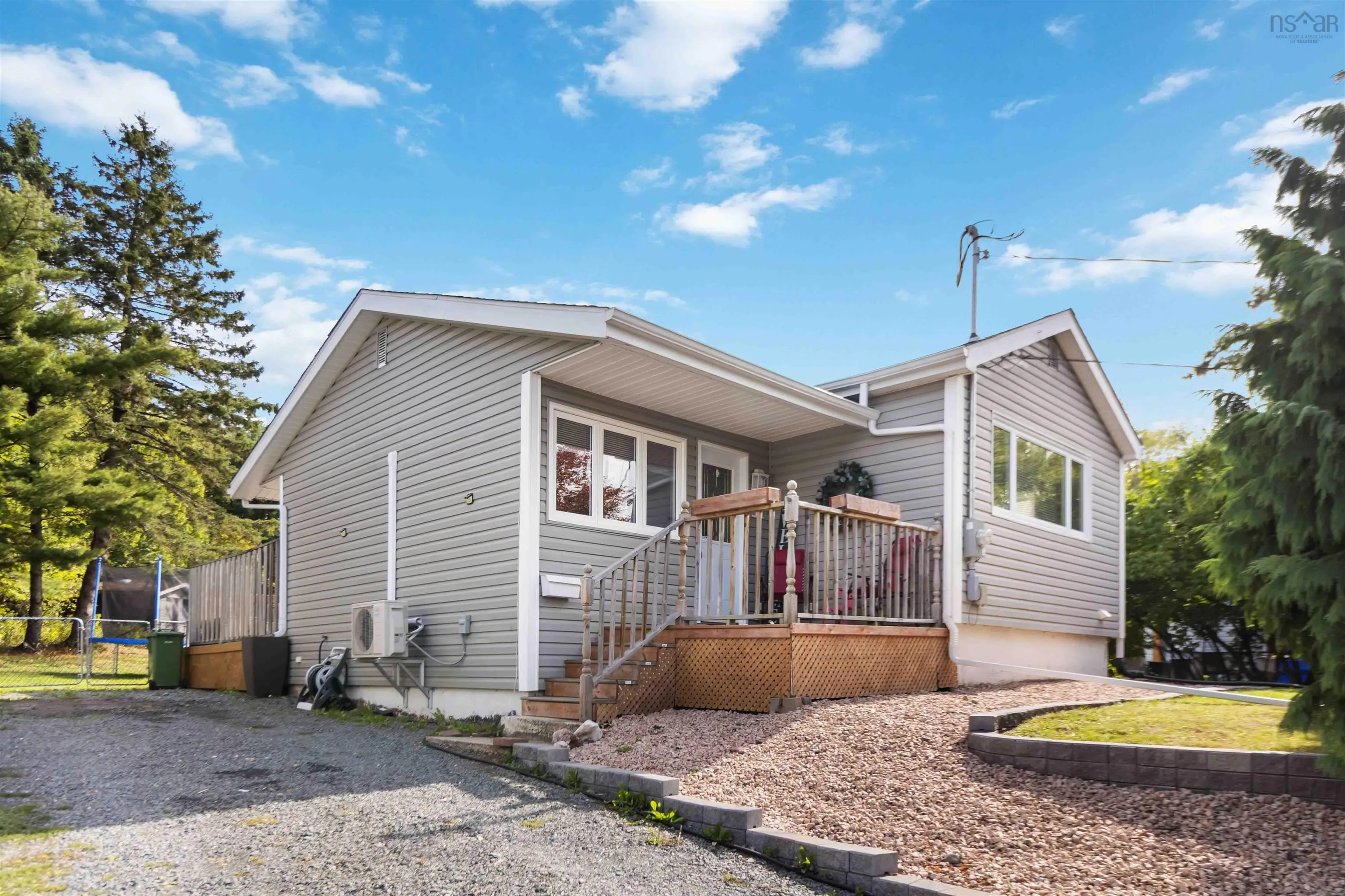 51 Hillside Avenue, Lower Sackville, NS B4C 1W6, 2 Bedrooms Bedrooms, ,1 BathroomBathrooms,Residential,For Sale,Hillside,202523027