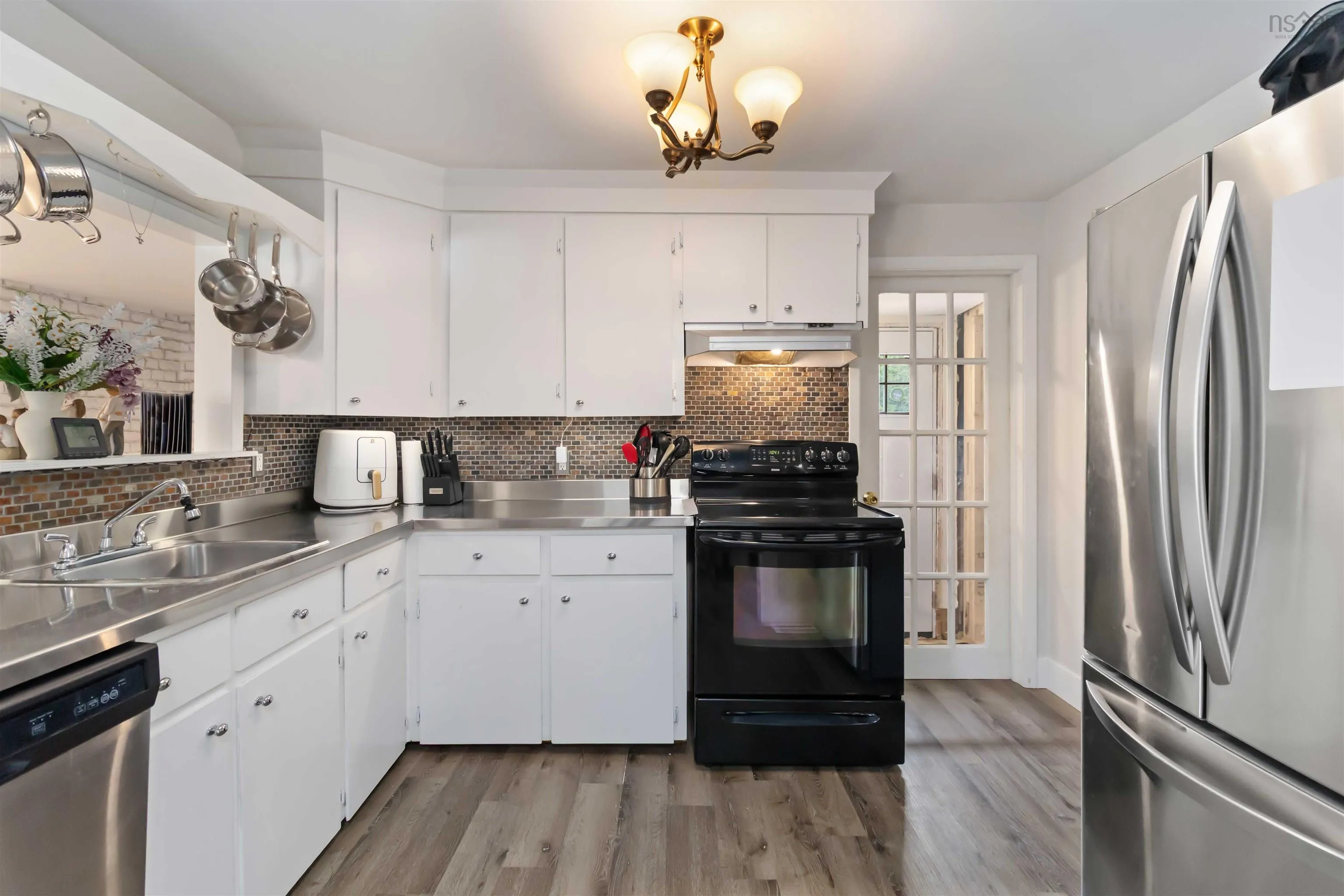 51 Hillside Avenue, Lower Sackville, NS B4C 1W6, 2 Bedrooms Bedrooms, ,1 BathroomBathrooms,Residential,For Sale,Hillside,202523027