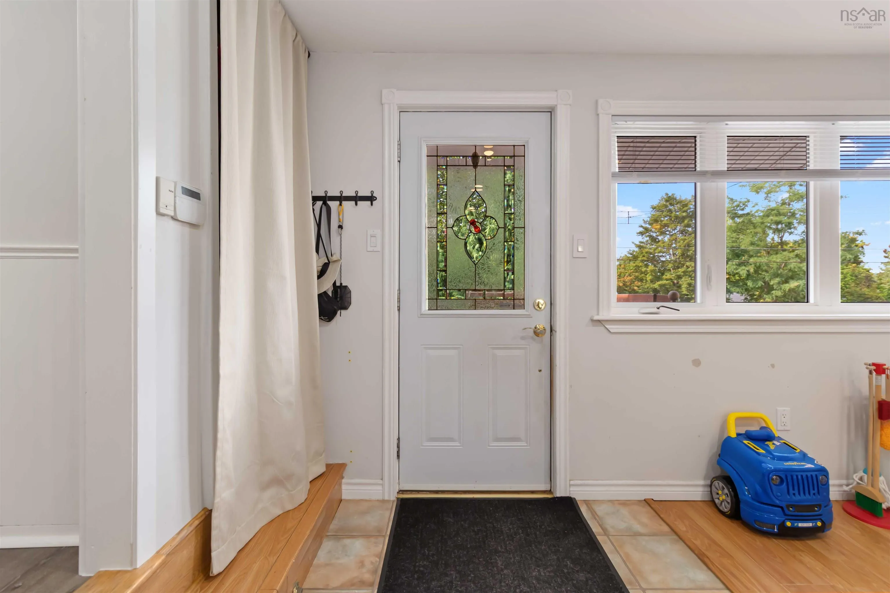51 Hillside Avenue, Lower Sackville, NS B4C 1W6, 2 Bedrooms Bedrooms, ,1 BathroomBathrooms,Residential,For Sale,Hillside,202523027