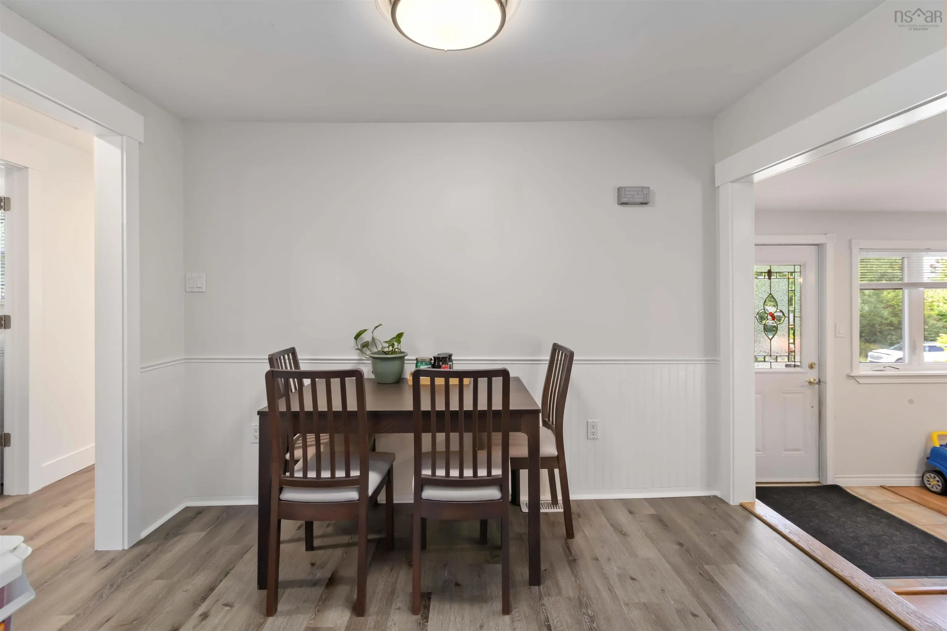 51 Hillside Avenue, Lower Sackville, NS B4C 1W6, 2 Bedrooms Bedrooms, ,1 BathroomBathrooms,Residential,For Sale,Hillside,202523027