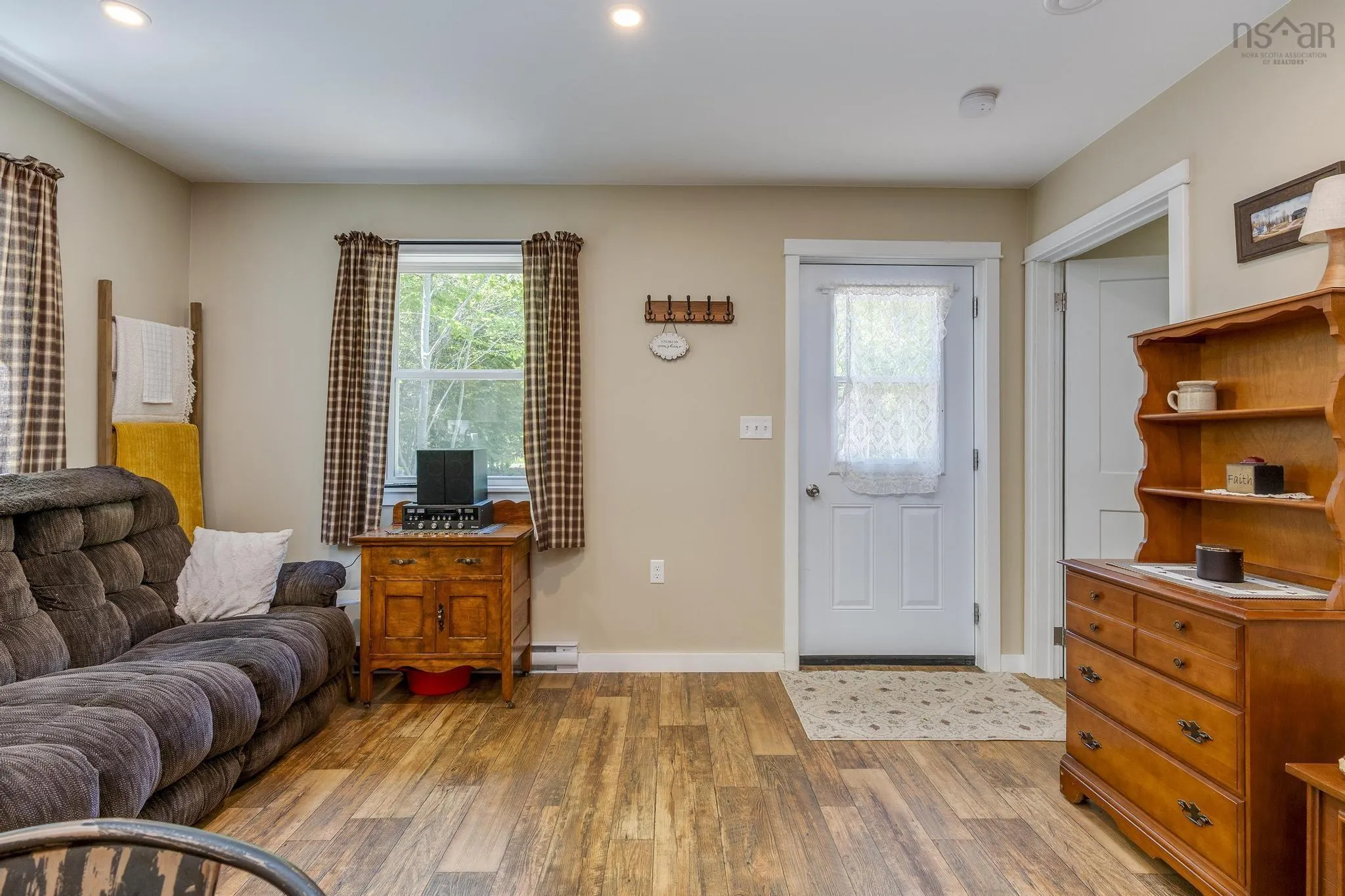 38 Joseph Street, Labelle, NS B0T 1E0, 2 Bedrooms Bedrooms, ,1 BathroomBathrooms,Residential,For Sale,Joseph,202512869