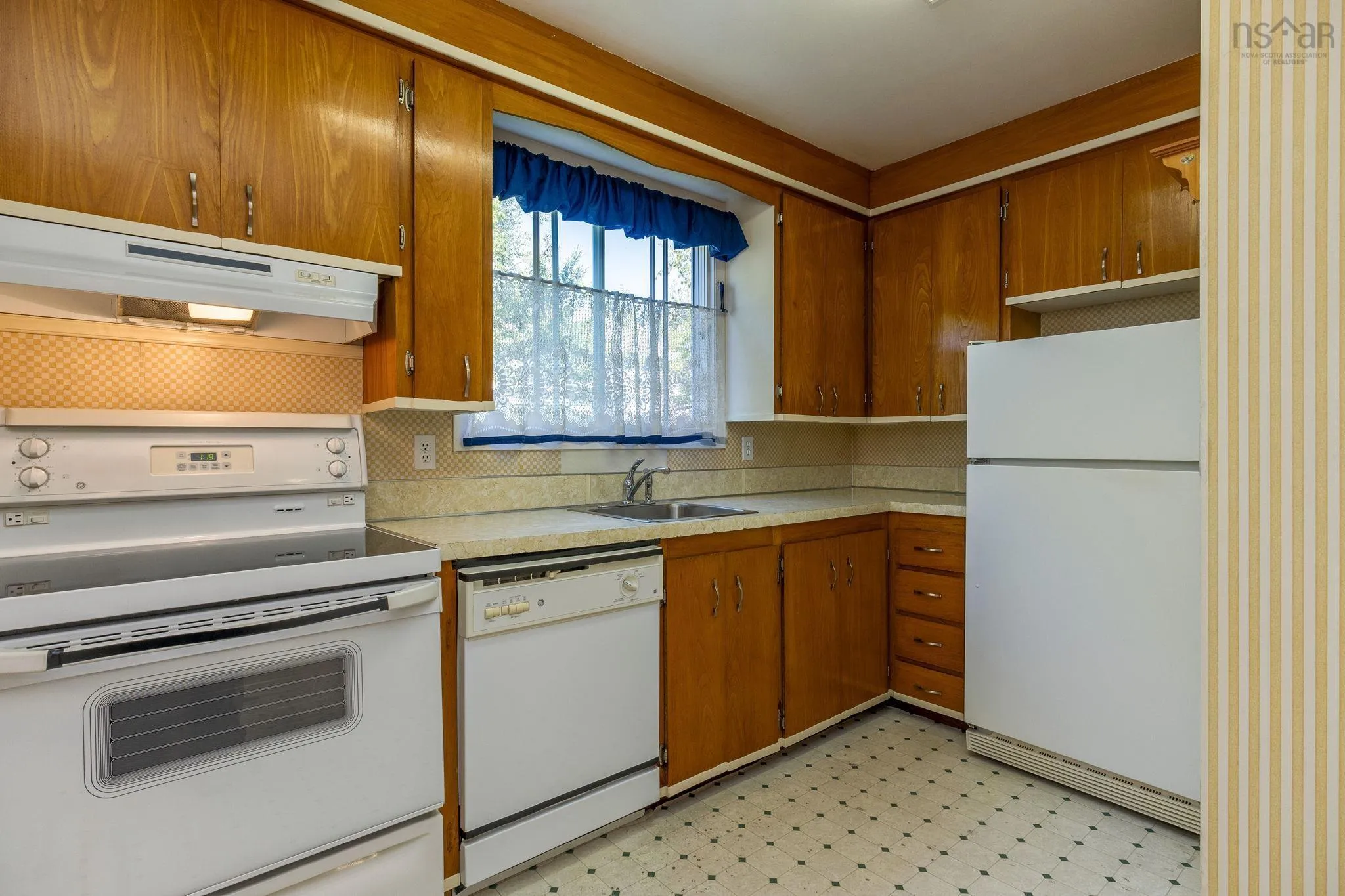 B-19 Marilyn Drive, Dartmouth, NS B2Y 3X8, 3 Bedrooms Bedrooms, ,2 BathroomsBathrooms,Residential,For Sale,Marilyn,202522631
