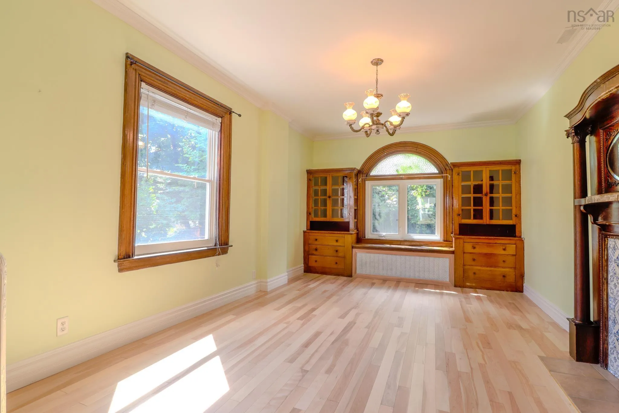512 Charlotte Street, Sydney, NS B1P 1E7, 5 Bedrooms Bedrooms, ,Residential Income,For Sale,Charlotte,202523372