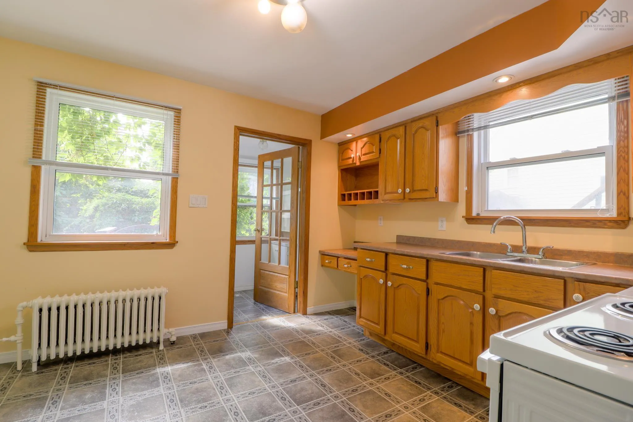 512 Charlotte Street, Sydney, NS B1P 1E7, 5 Bedrooms Bedrooms, ,Residential Income,For Sale,Charlotte,202523372