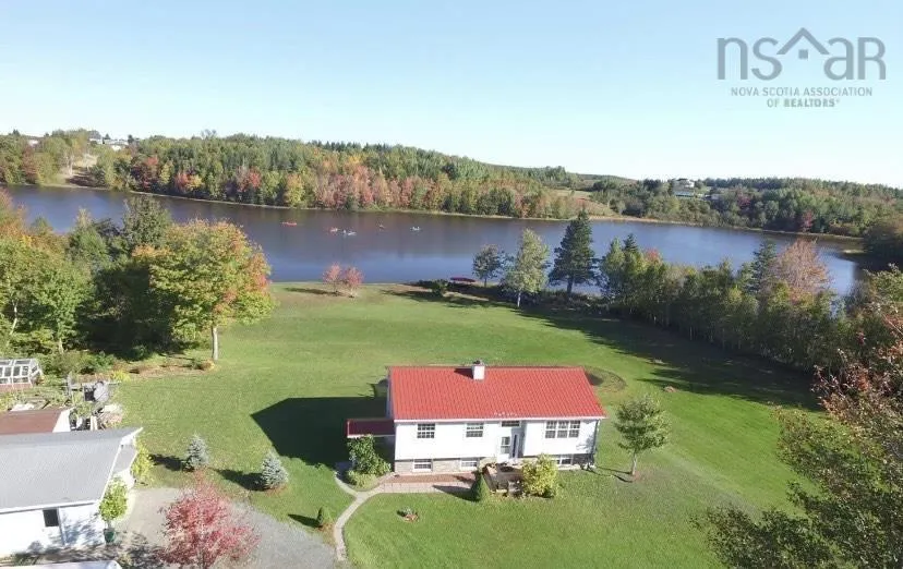 233 Pomquet Lake Road, Pomquet, NS B2G 2L4, 4 Bedrooms Bedrooms, ,3 BathroomsBathrooms,Residential,For Sale,Pomquet Lake Road,202518942