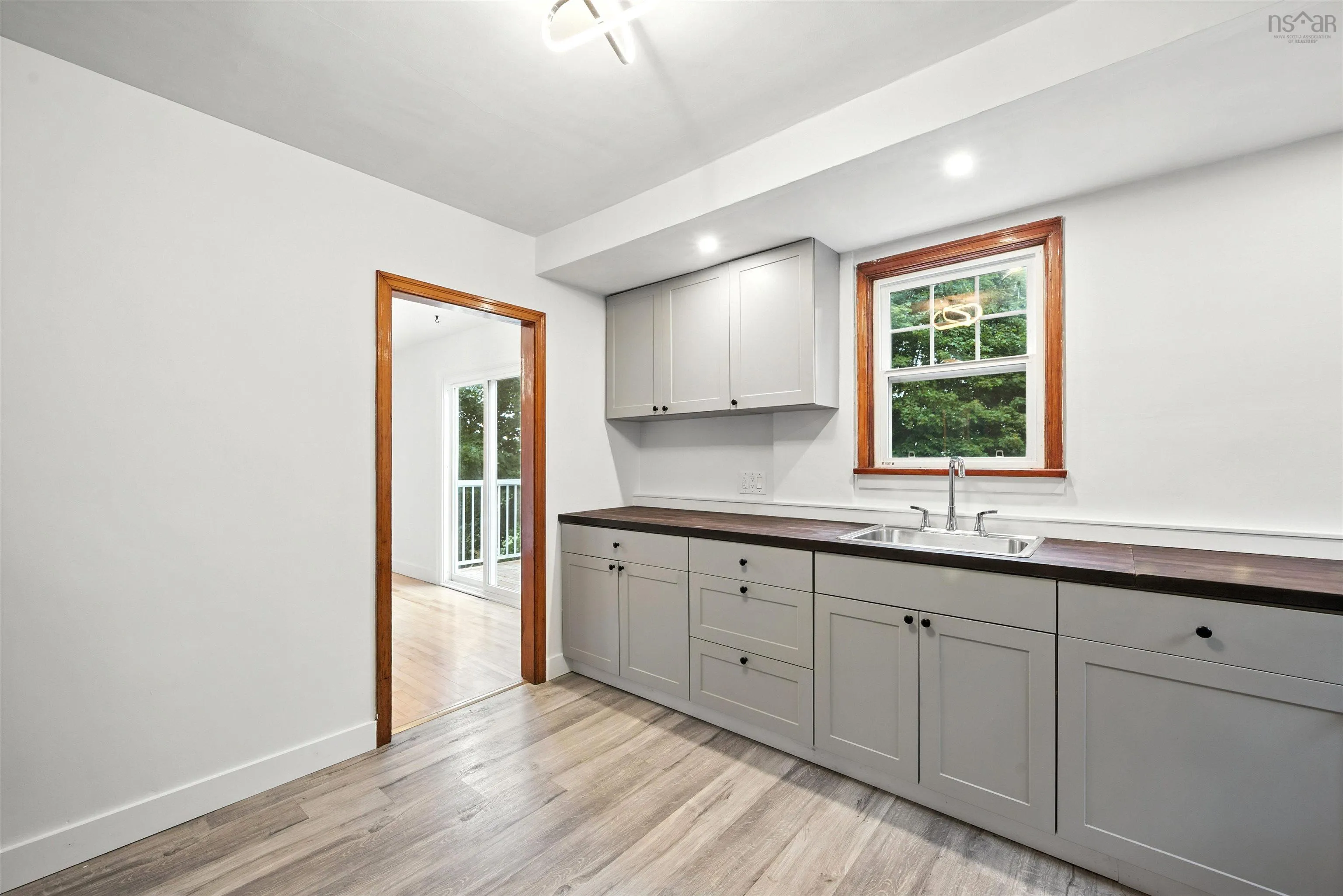 21 Mount Pleasant Avenue, Dartmouth, NS B3A 3T3, 3 Bedrooms Bedrooms, ,1 BathroomBathrooms,Residential,For Sale,Mount Pleasant,202520772
