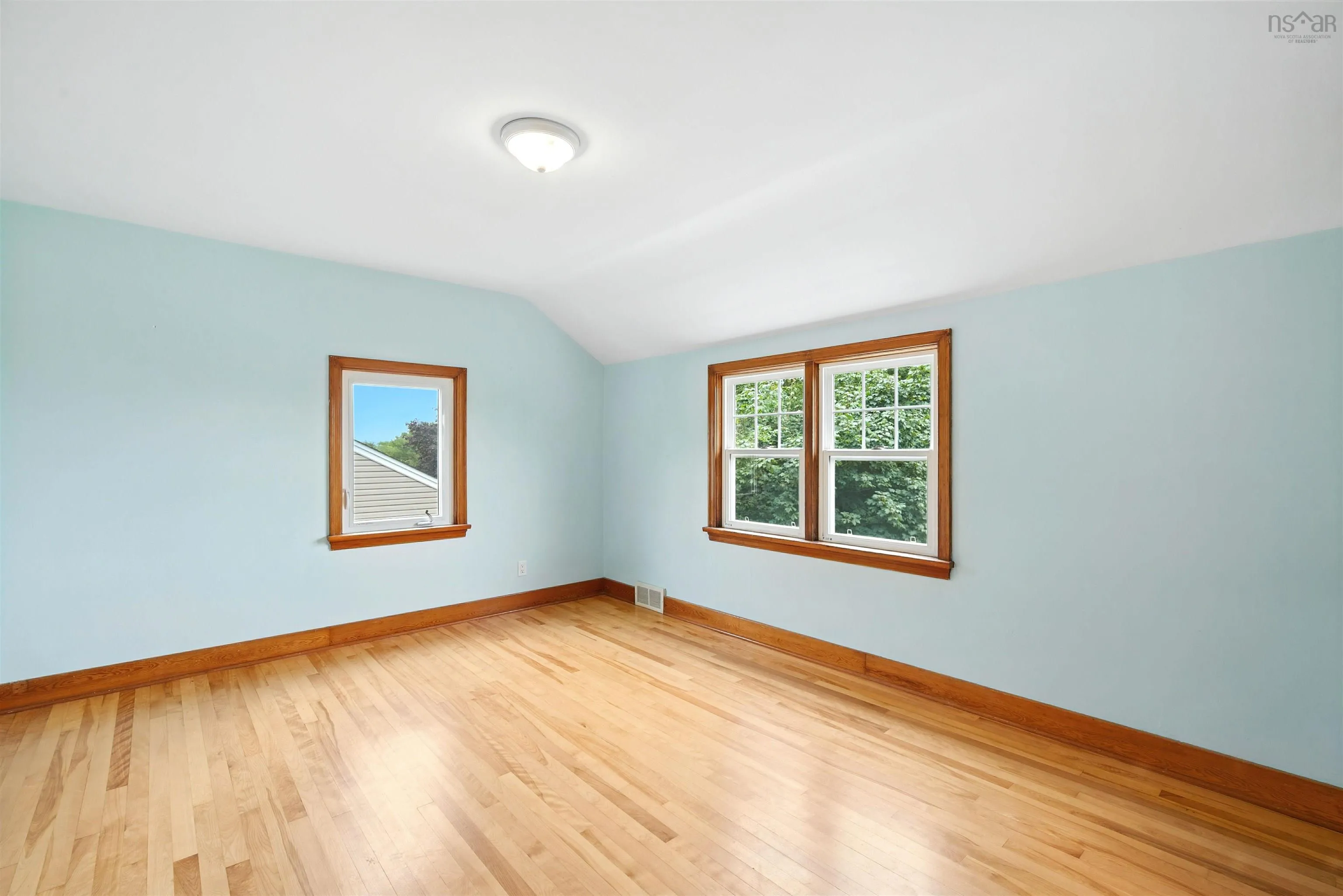 21 Mount Pleasant Avenue, Dartmouth, NS B3A 3T3, 3 Bedrooms Bedrooms, ,1 BathroomBathrooms,Residential,For Sale,Mount Pleasant,202520772