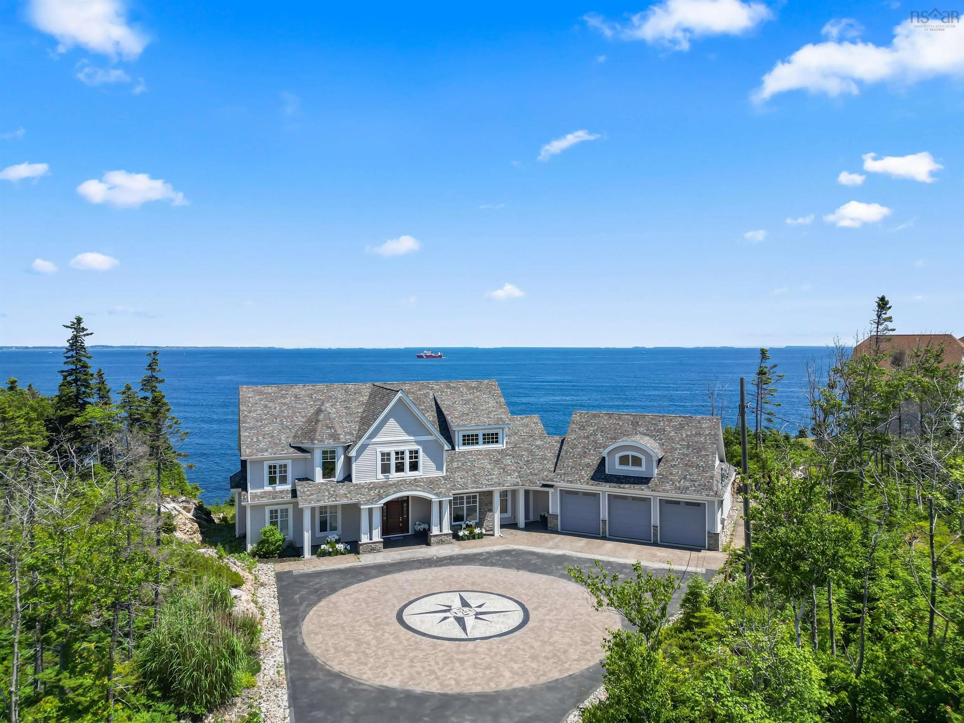 21 Saltspray Lane, Halibut Bay Ns B3v 0b1, 4 Bedrooms Bedrooms, ,5 BathroomsBathrooms,Residential,For Sale,Saltspray,202509439