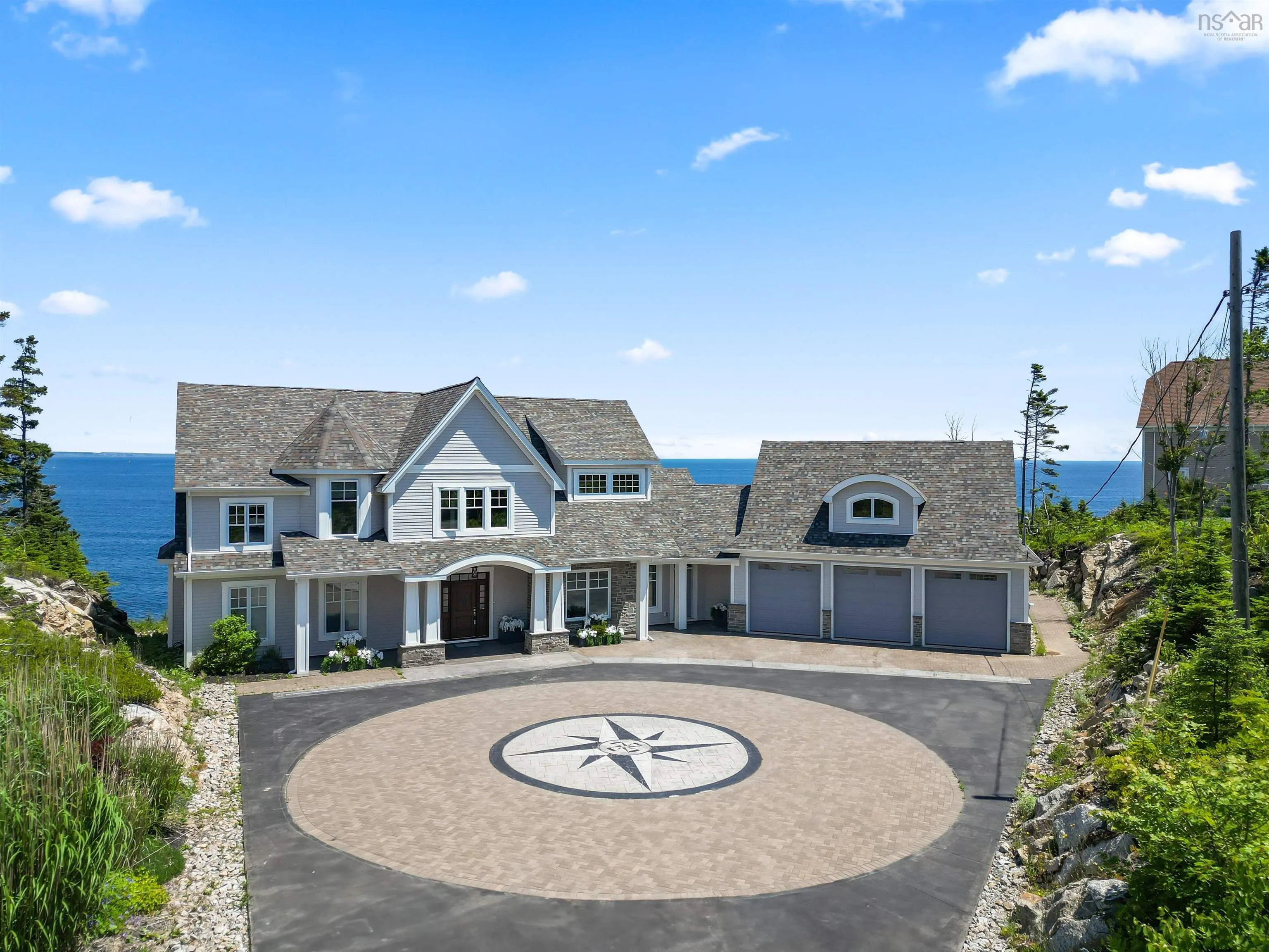 21 Saltspray Lane, Halibut Bay Ns B3v 0b1, 4 Bedrooms Bedrooms, ,5 BathroomsBathrooms,Residential,For Sale,Saltspray,202509439